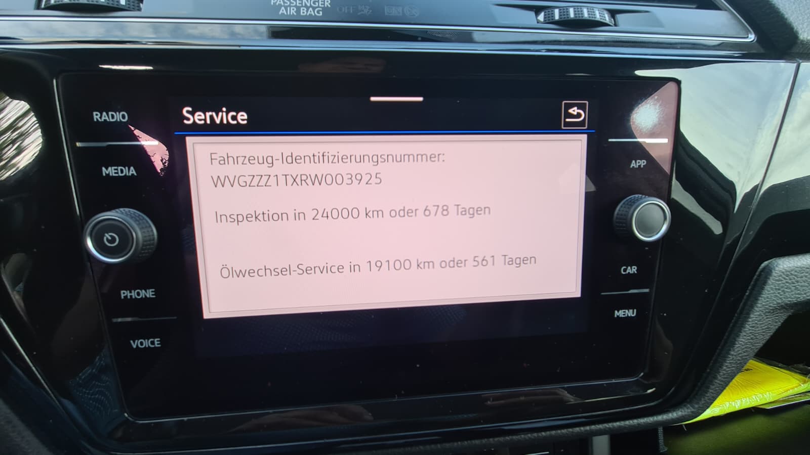 VW Touran 2.0 TDI BlueMotion Technology Comfortline DSG ** Gr-Navi ** RF-Kamera ** Abstandsregelsysteme ** Tempomat ** PDC V+H **-image-14