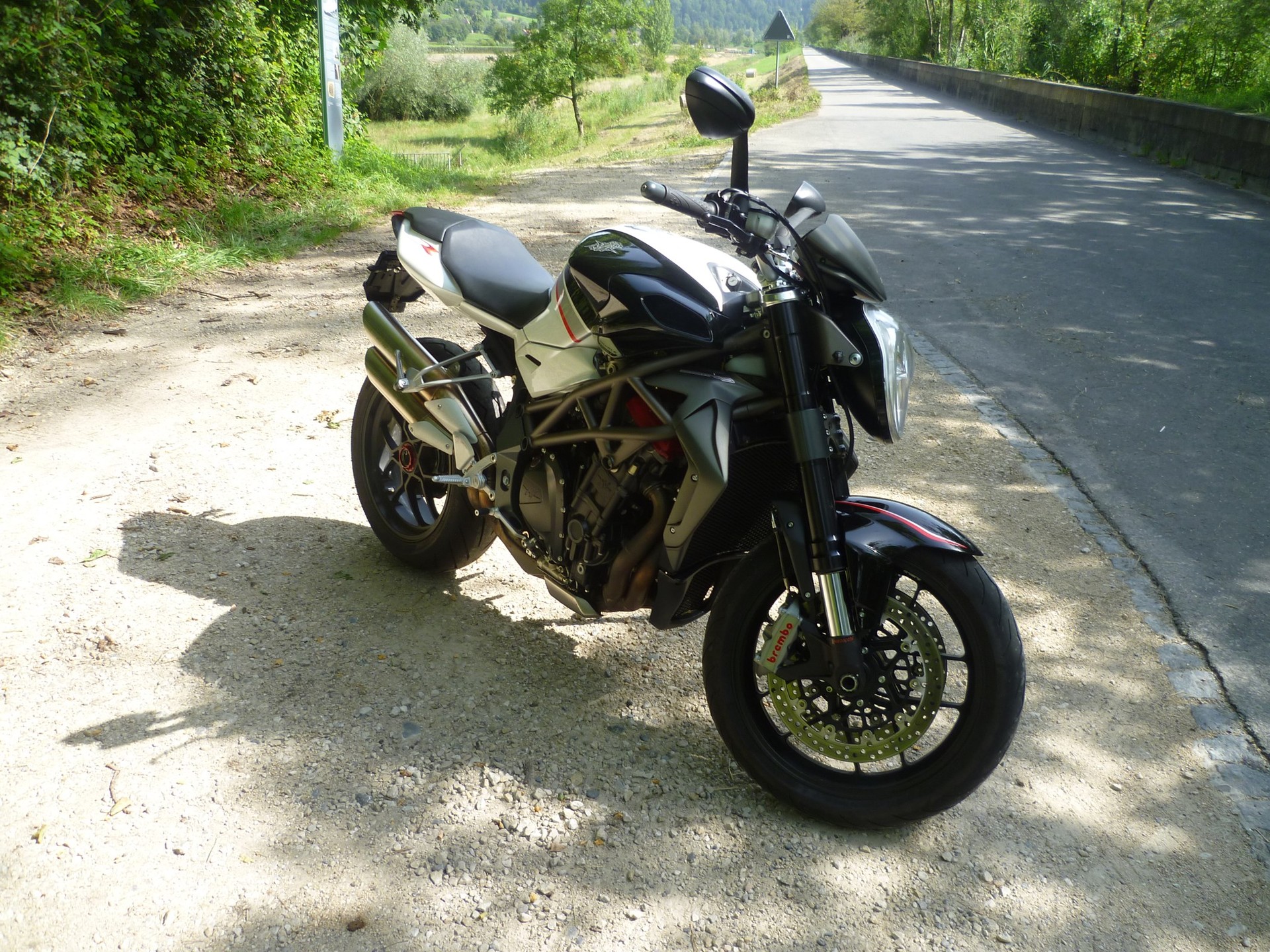 MV AGUSTA B4 Brutale 1090 RR-image-5