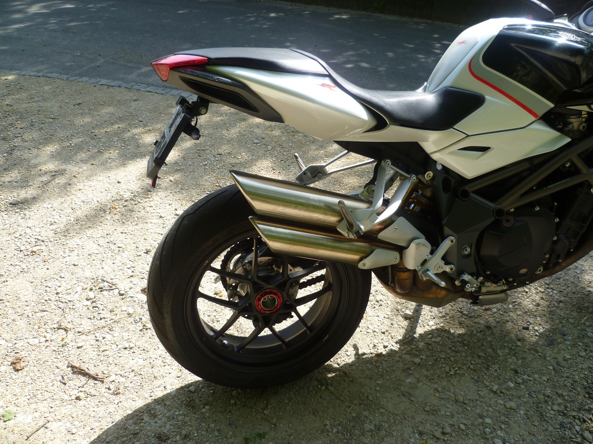 MV AGUSTA B4 Brutale 1090 RR-image-6