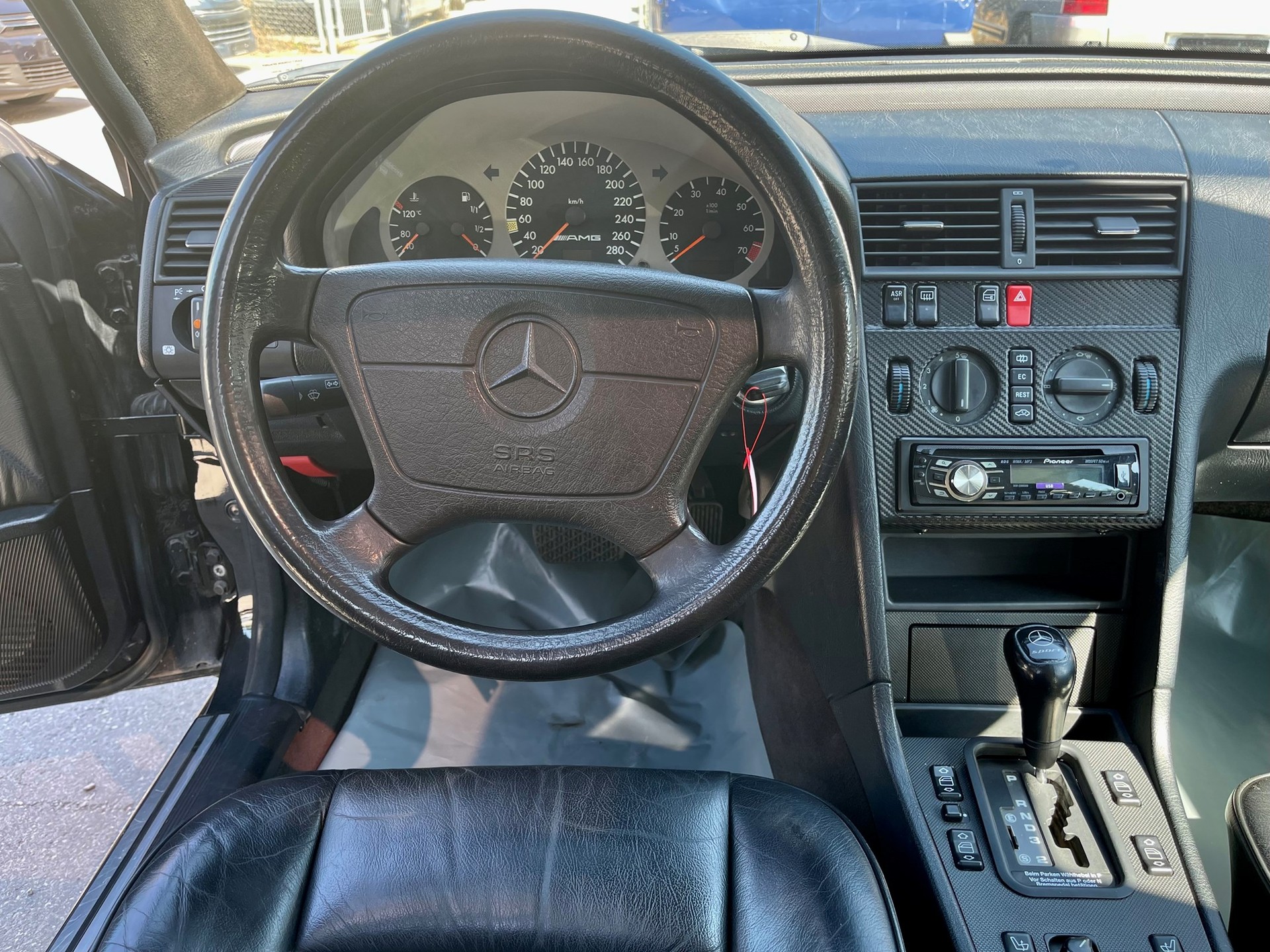 MERCEDES-BENZ C 36 AMG Sport Automatic-image-12