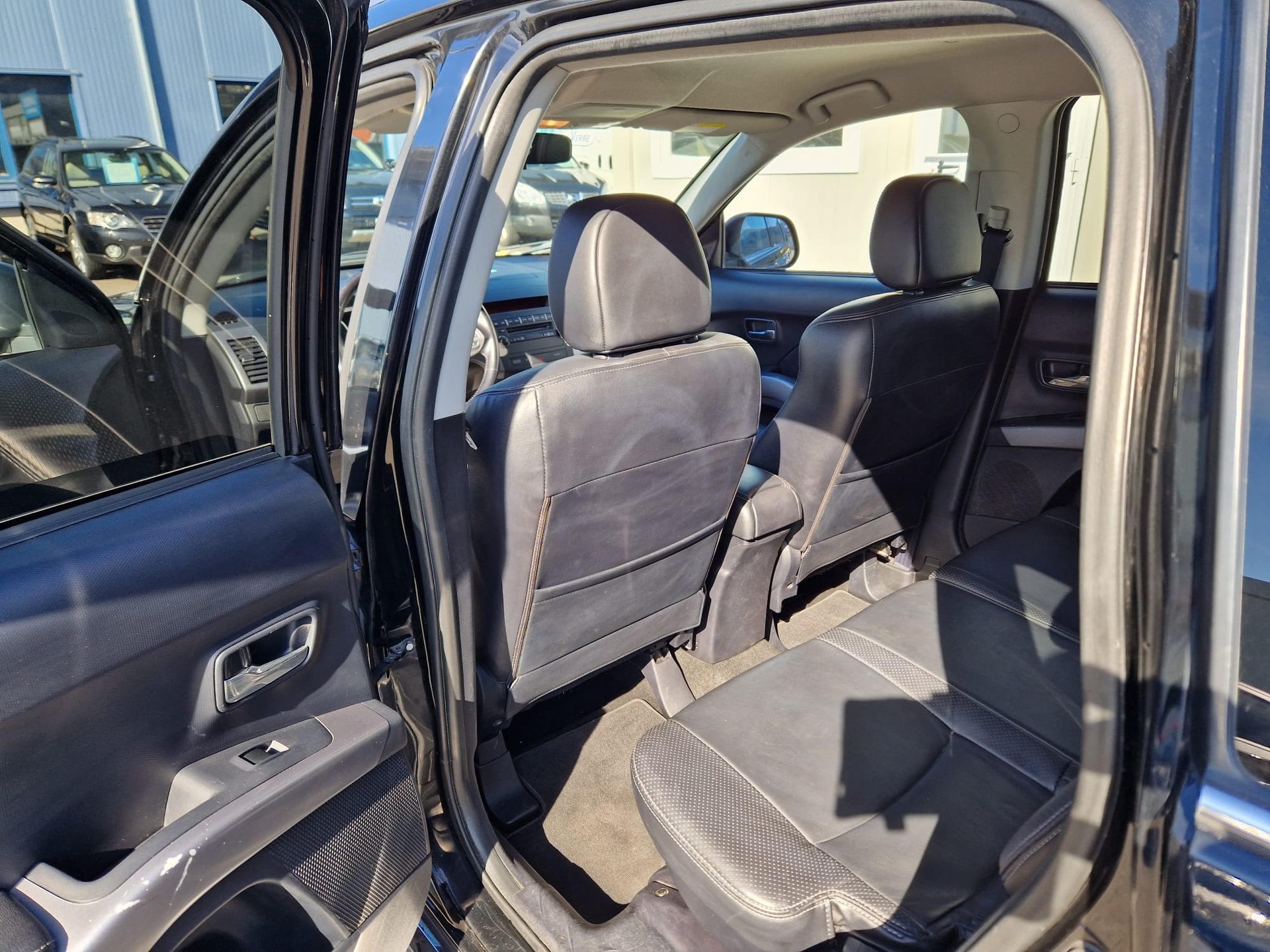 PEUGEOT 4007 2.2 HDi Platinum Edition-image-10
