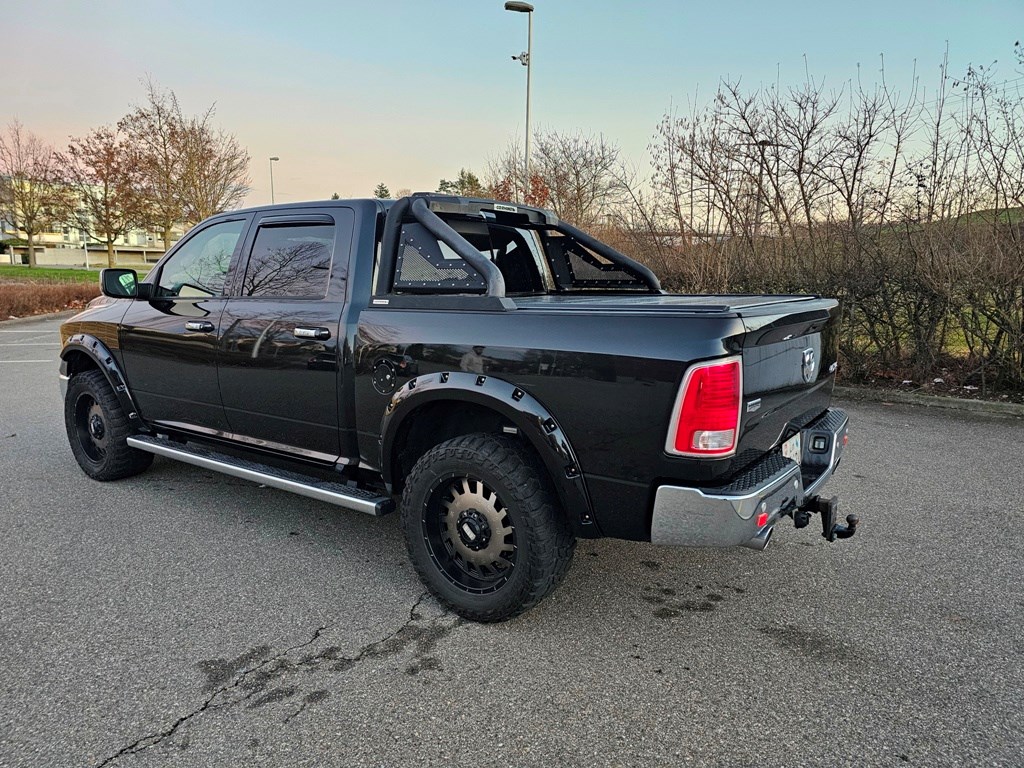 DODGE 1500 3.0 Ecodiesel CrewCab Laramie 4x4-image-4