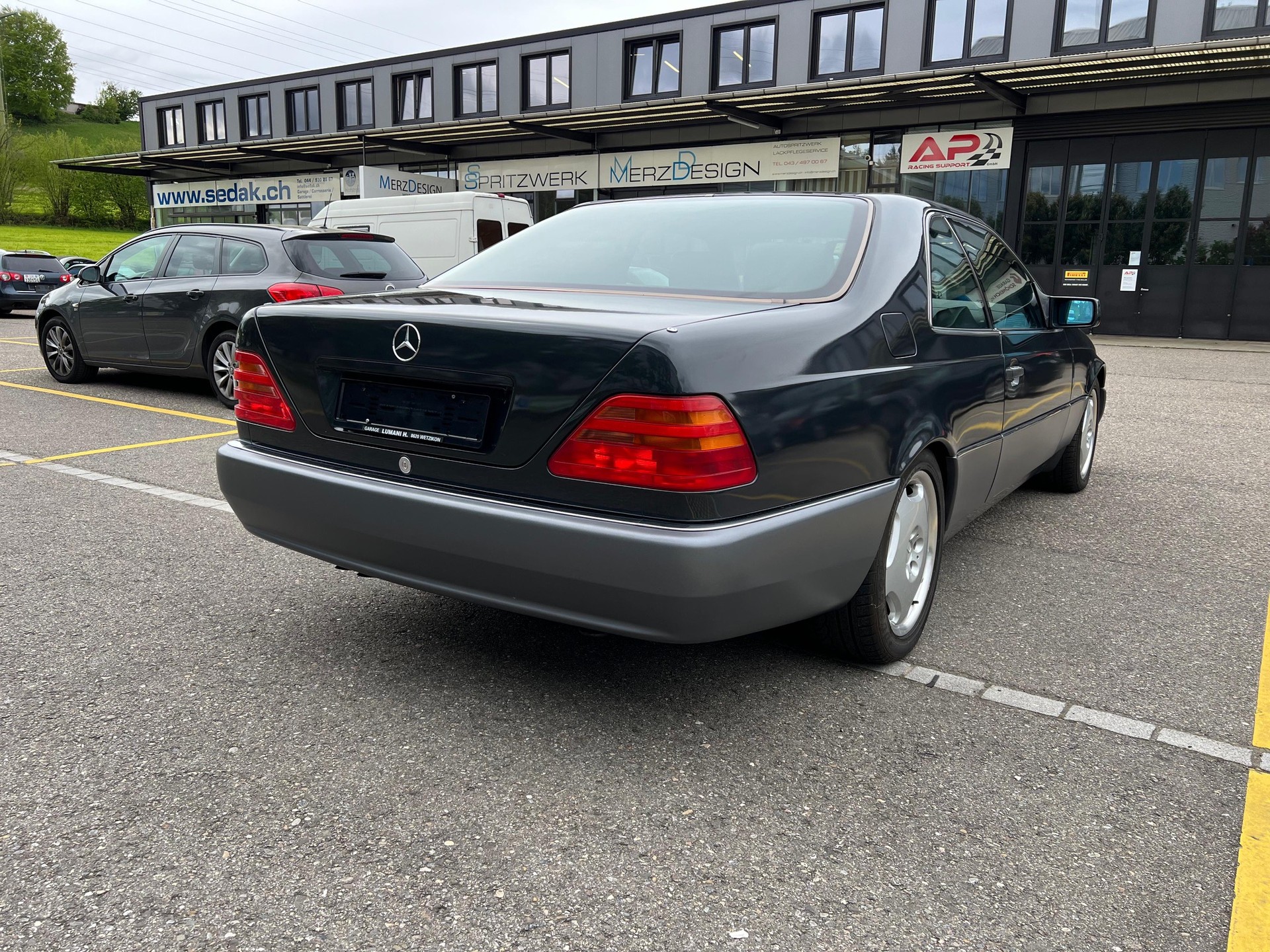 MERCEDES-BENZ S 420 Automatic | Volllederausstattung in Schwarz | Elektrische & beheizte Sitze | Elektrisches Schiebedach uvm.-image-4