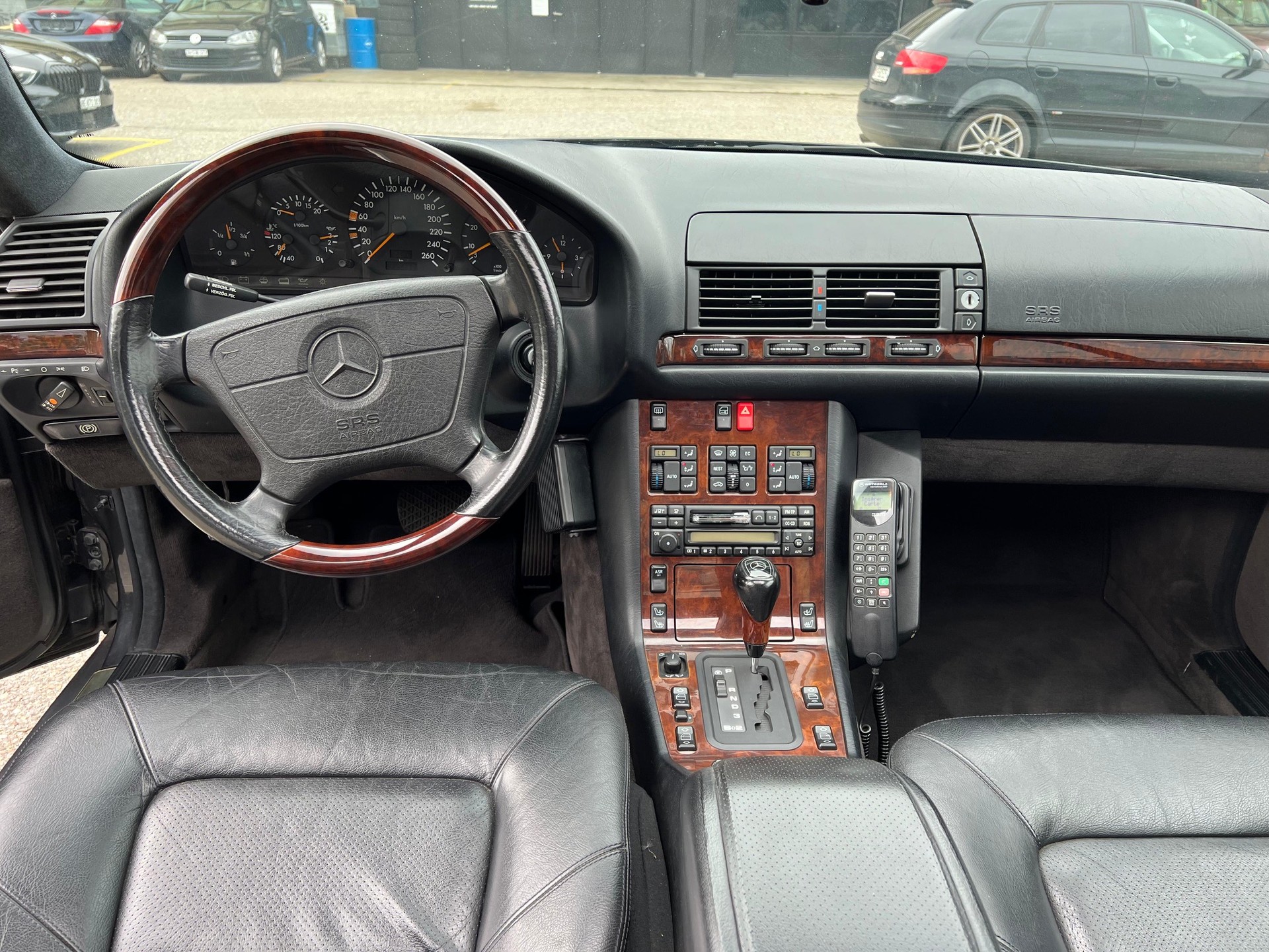MERCEDES-BENZ S 420 Automatic | Volllederausstattung in Schwarz | Elektrische & beheizte Sitze | Elektrisches Schiebedach uvm.-image-8