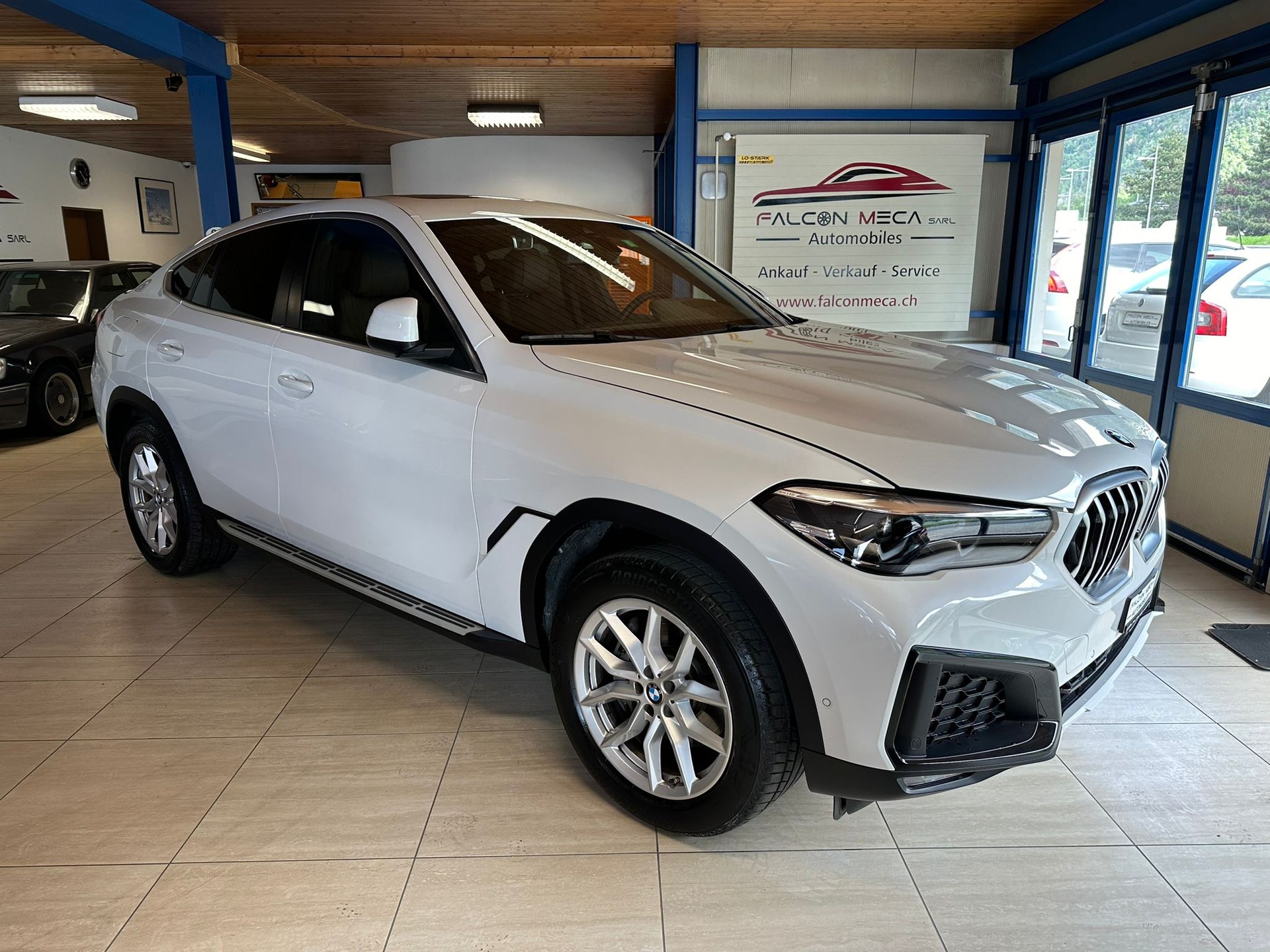 BMW X6 40i xDrive-image-8
