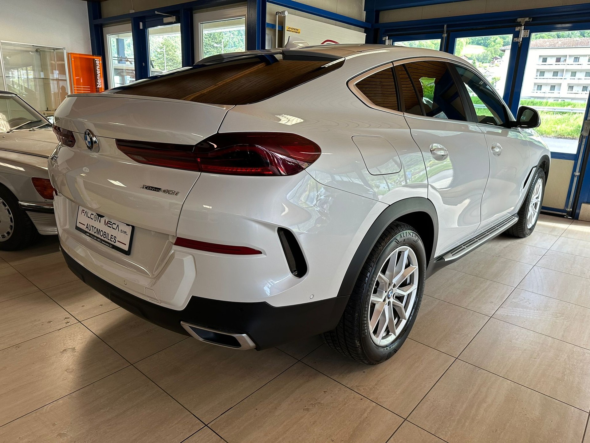 BMW X6 40i xDrive-image-5