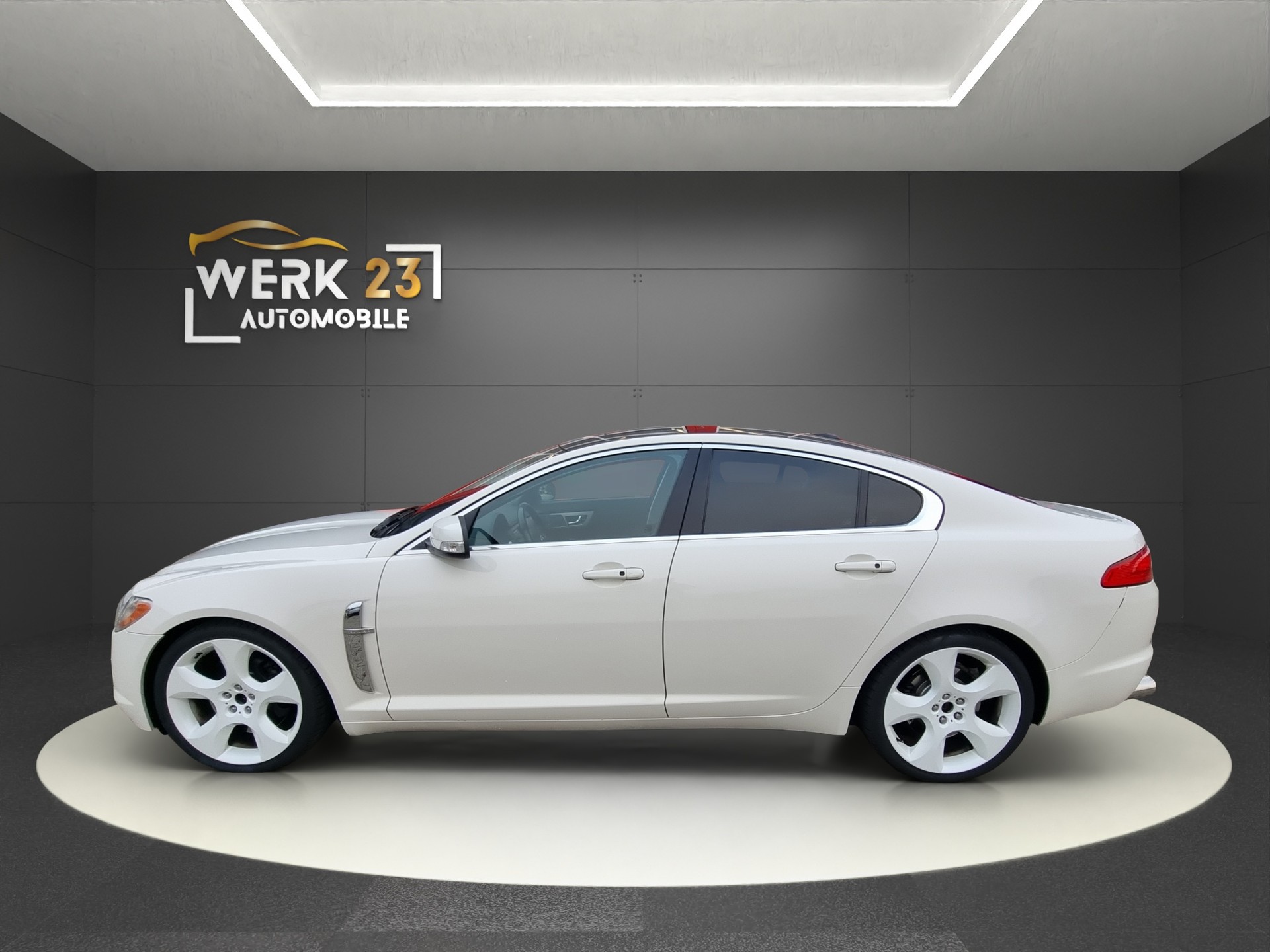 JAGUAR XF 4.2 V8 S/C-image-2