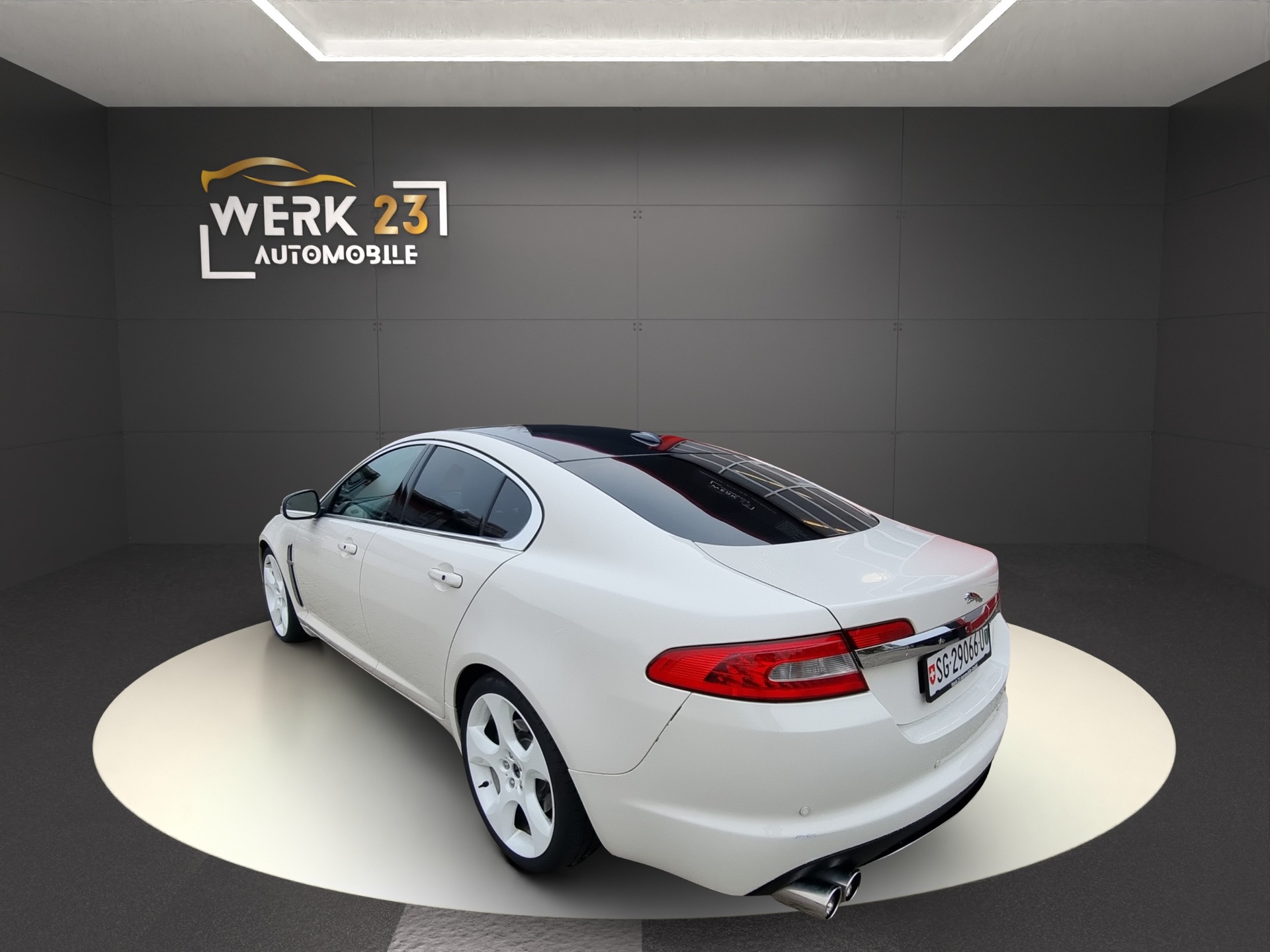 JAGUAR XF 4.2 V8 S/C-image-3
