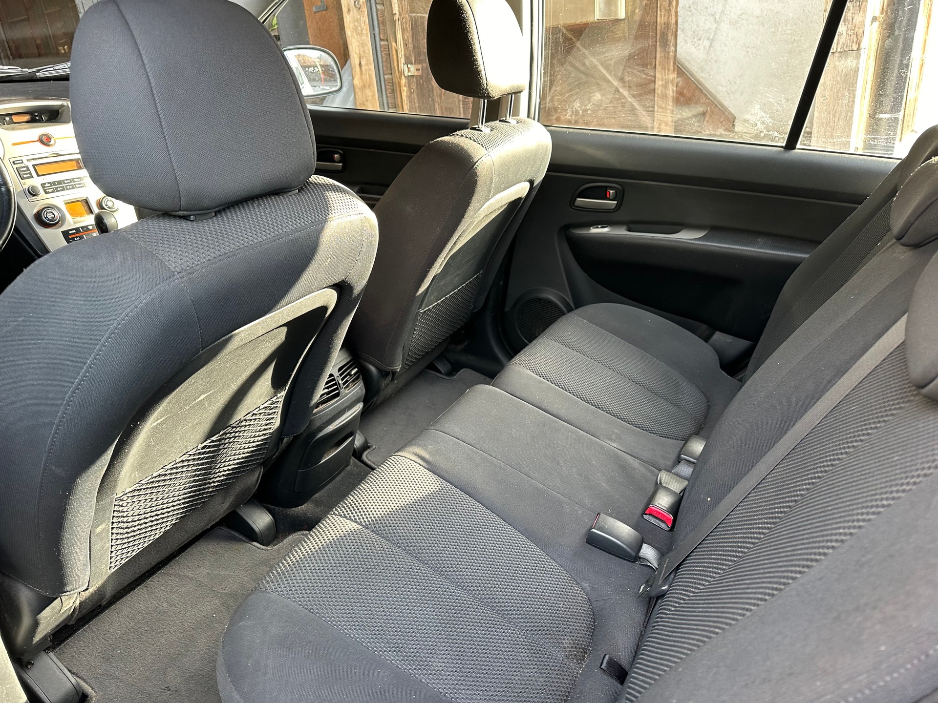 KIA Carens 2.0 CRDi Trend-image-6