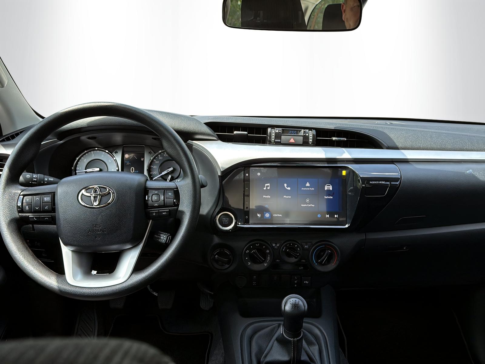 TOYOTA Hilux Double Cab.-Pick-up 2.8 D-4D 204 Comfort-image-9