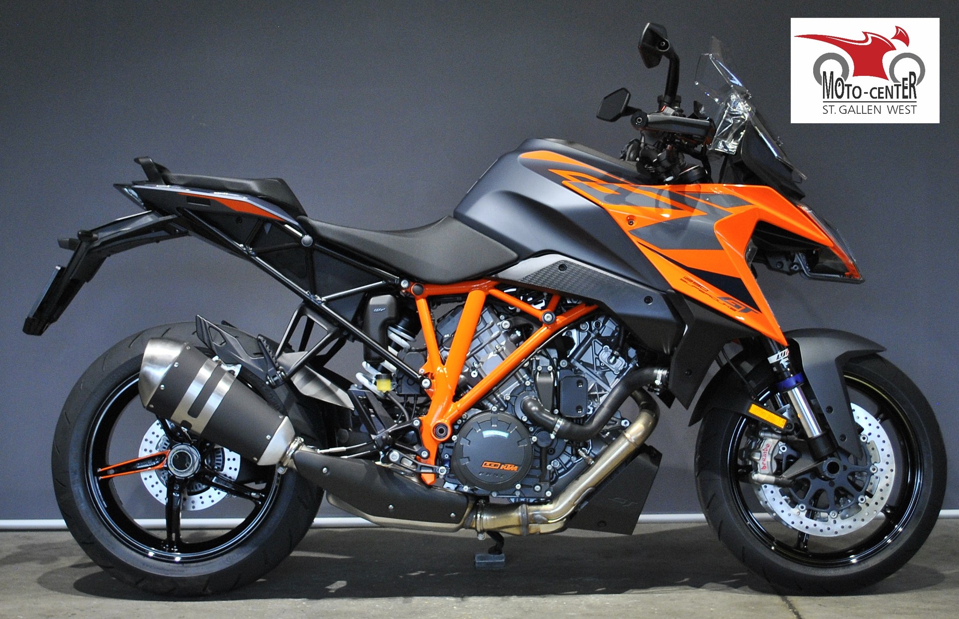 KTM 1290 Super Duke GT-image-1
