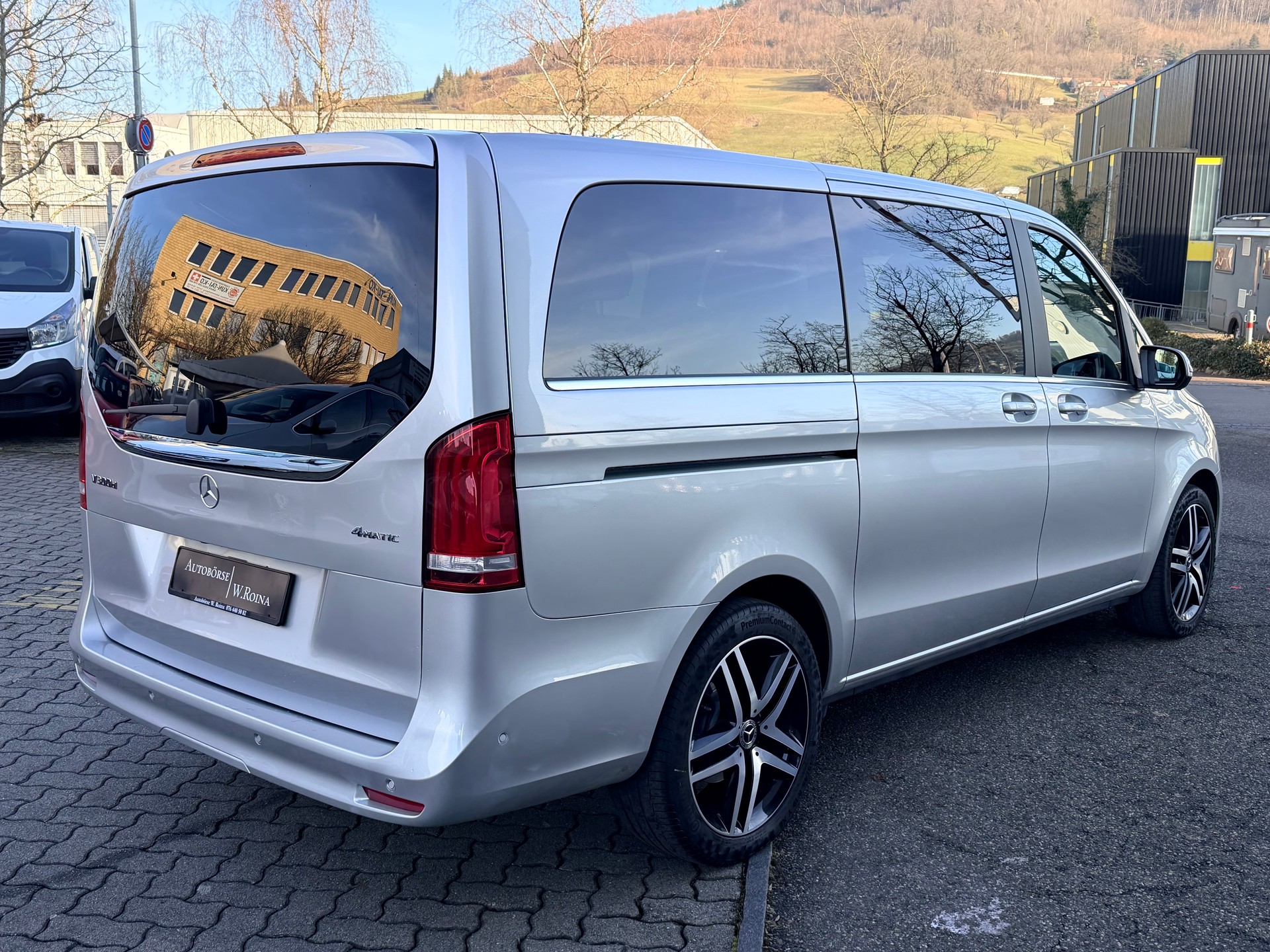 MERCEDES-BENZ V 300 d lang Avantgarde 4Matic 9G-Tronic-showroom-element-2