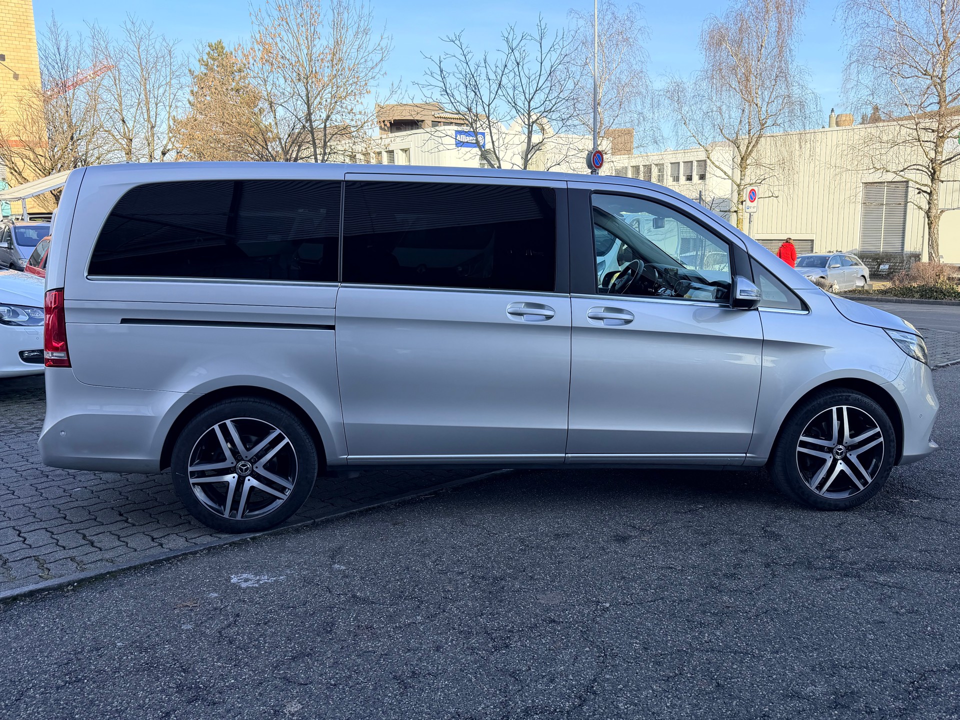 MERCEDES-BENZ V 300 d lang Avantgarde 4Matic 9G-Tronic-showroom-element-1