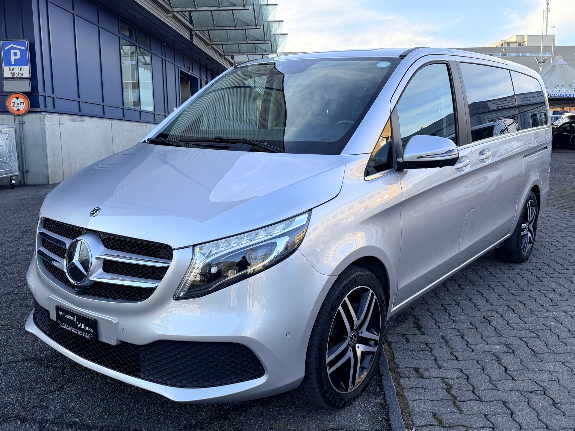 MERCEDES-BENZ V 300 d lang Avantgarde 4Matic 9G-Tronic-image-6