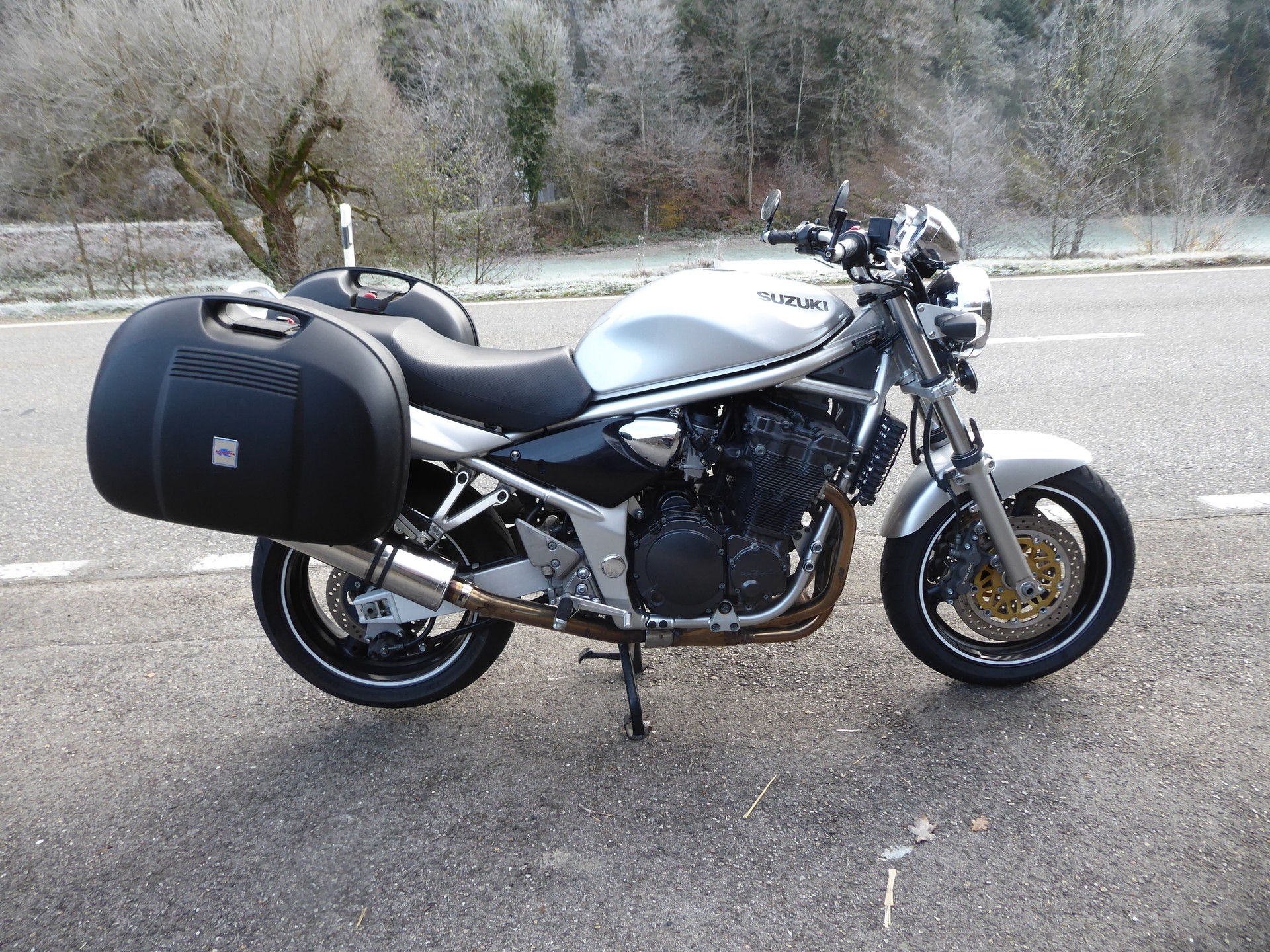 SUZUKI GSF 1200 Bandit-image-0