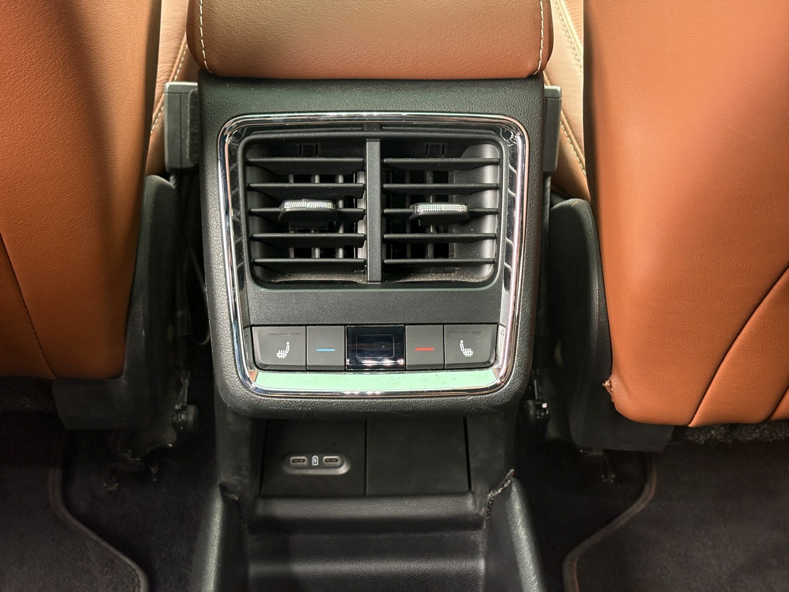 SKODA Enyaq iV 80x Founders Edition mit Vollausstattung-image-15
