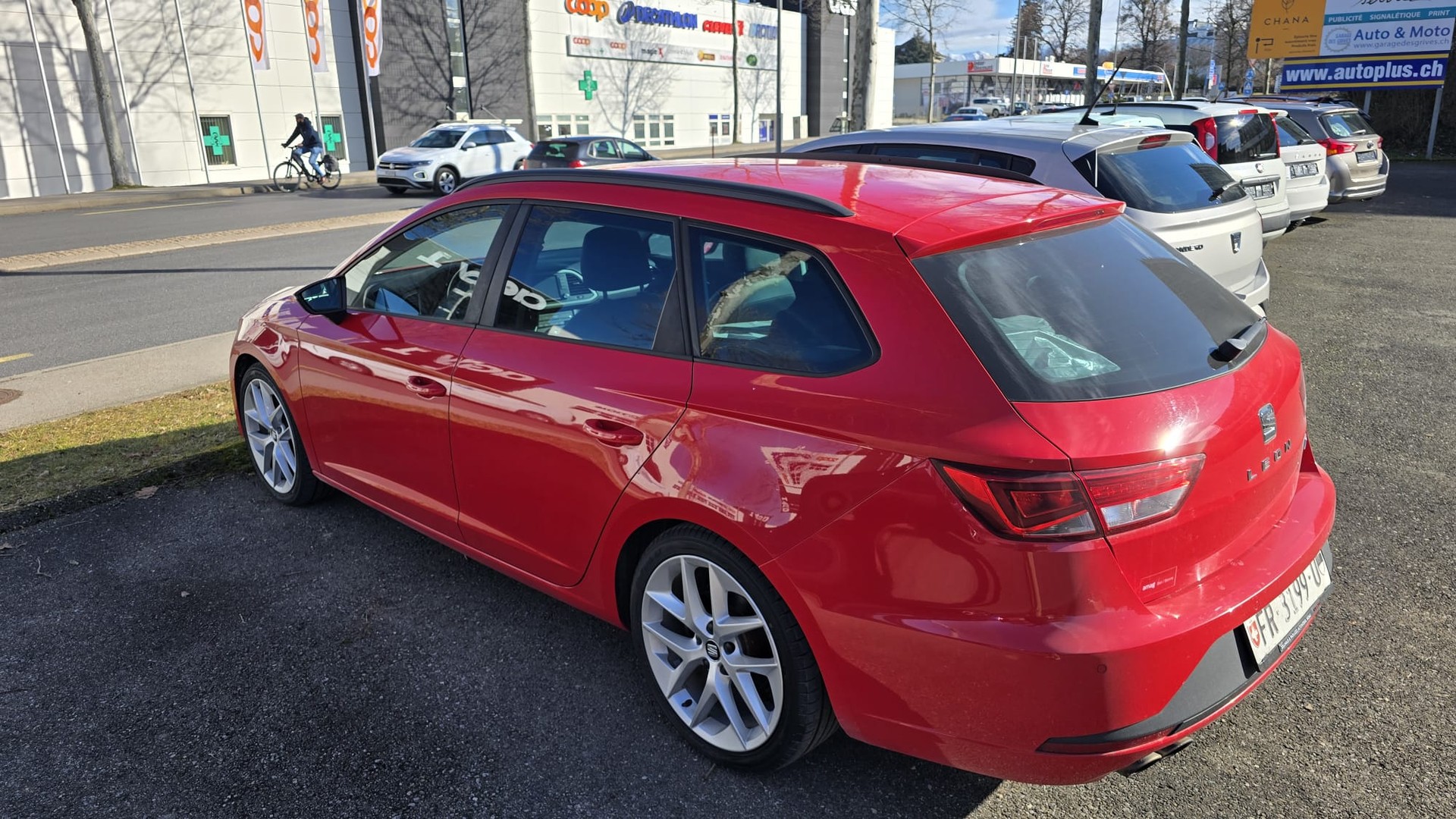 SEAT Leon ST 1.8 TSI FR Line alcantara navi 8 alu DSG automat (MFK, exp. 2.2026)-image-5
