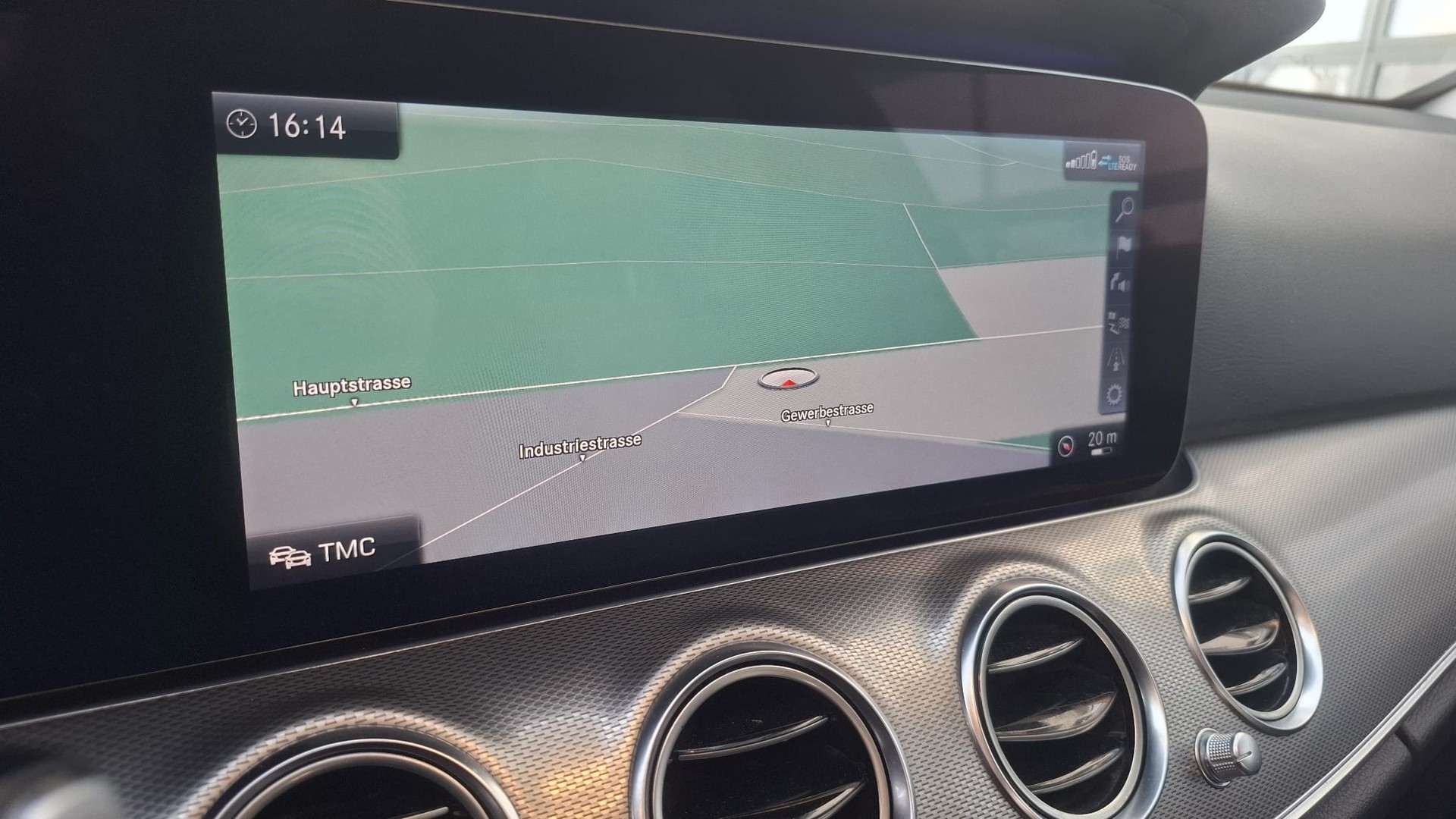 MERCEDES-BENZ E 220 d Avantgarde 9G-Tronic-image-10