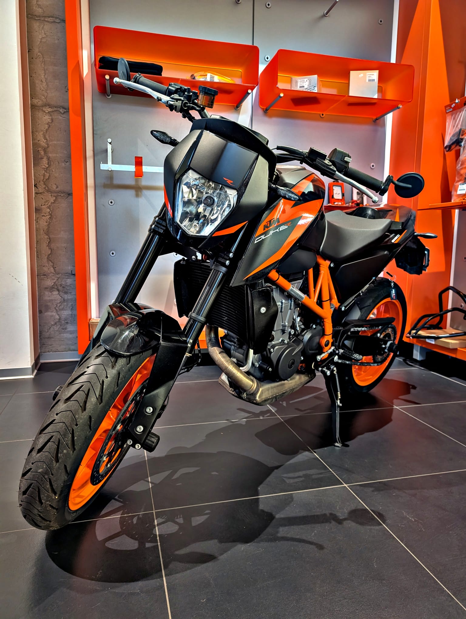 KTM 690 Duke R ABS-image-0