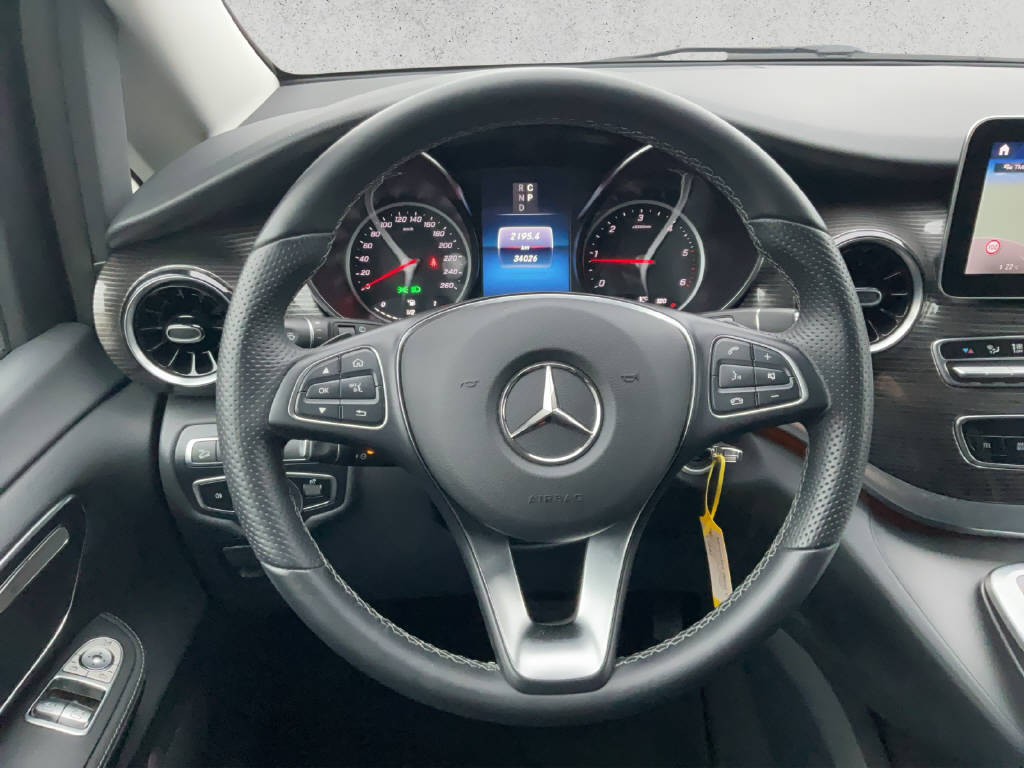 MERCEDES-BENZ V 250 d Avantgarde lang 4matic Van-image-9