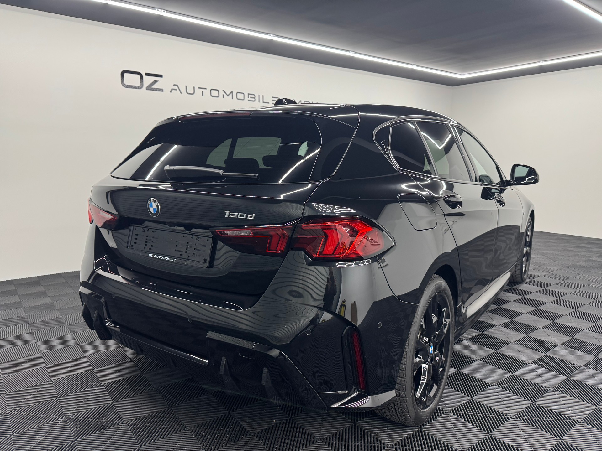 BMW 120d M Sport Steptronic *Neues Modell*-image-6