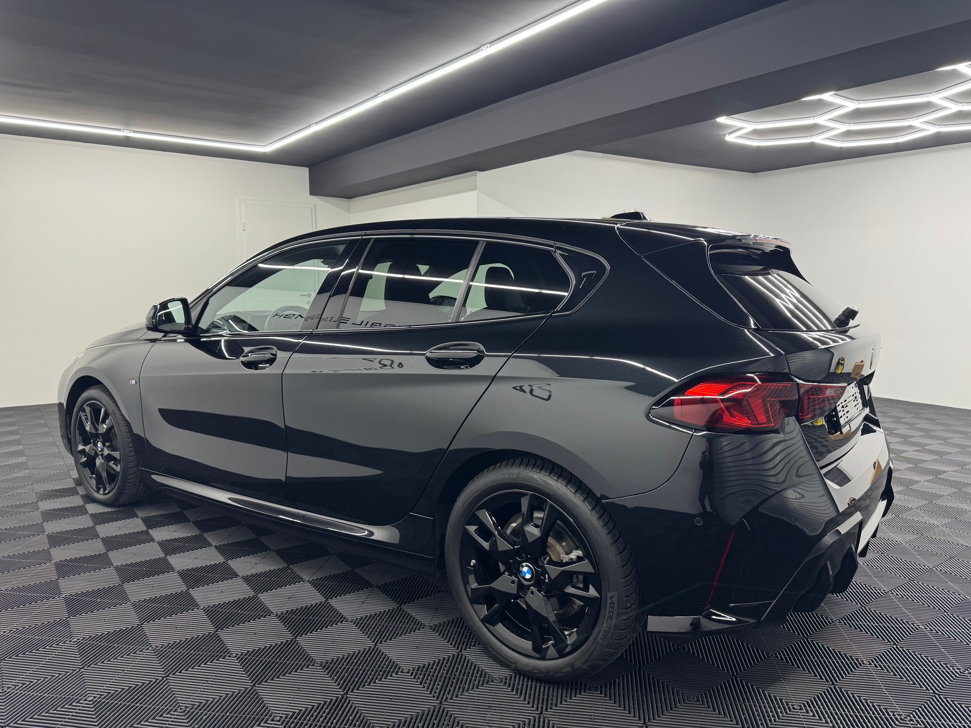 BMW 120d M Sport Steptronic *Neues Modell*-image-4