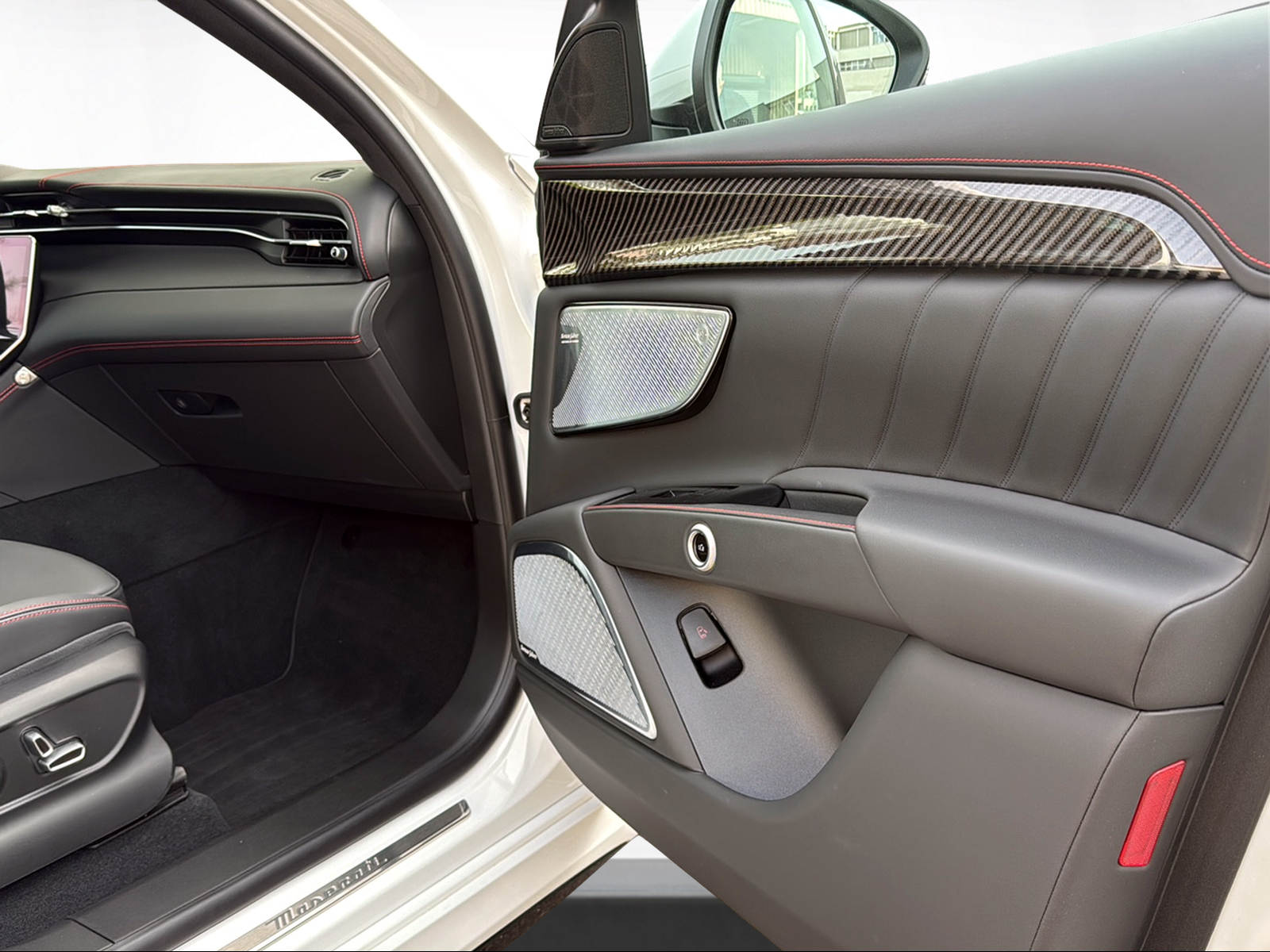 MASERATI Grecale 2.0 MHEV MODENA HYBRID-image-9