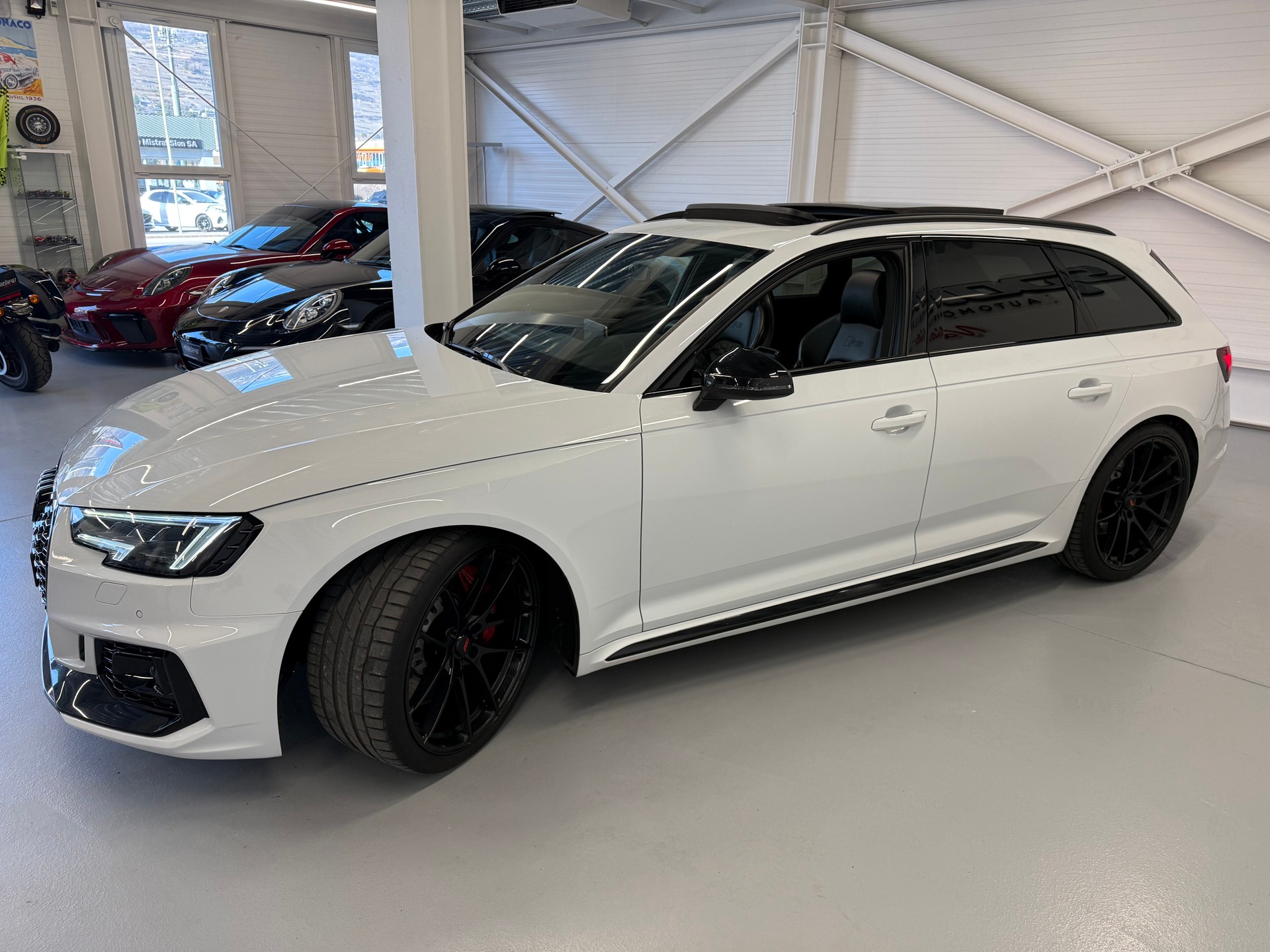 AUDI RS4 Avant 2.9 TFSI ABT quattro tiptronic-image-9