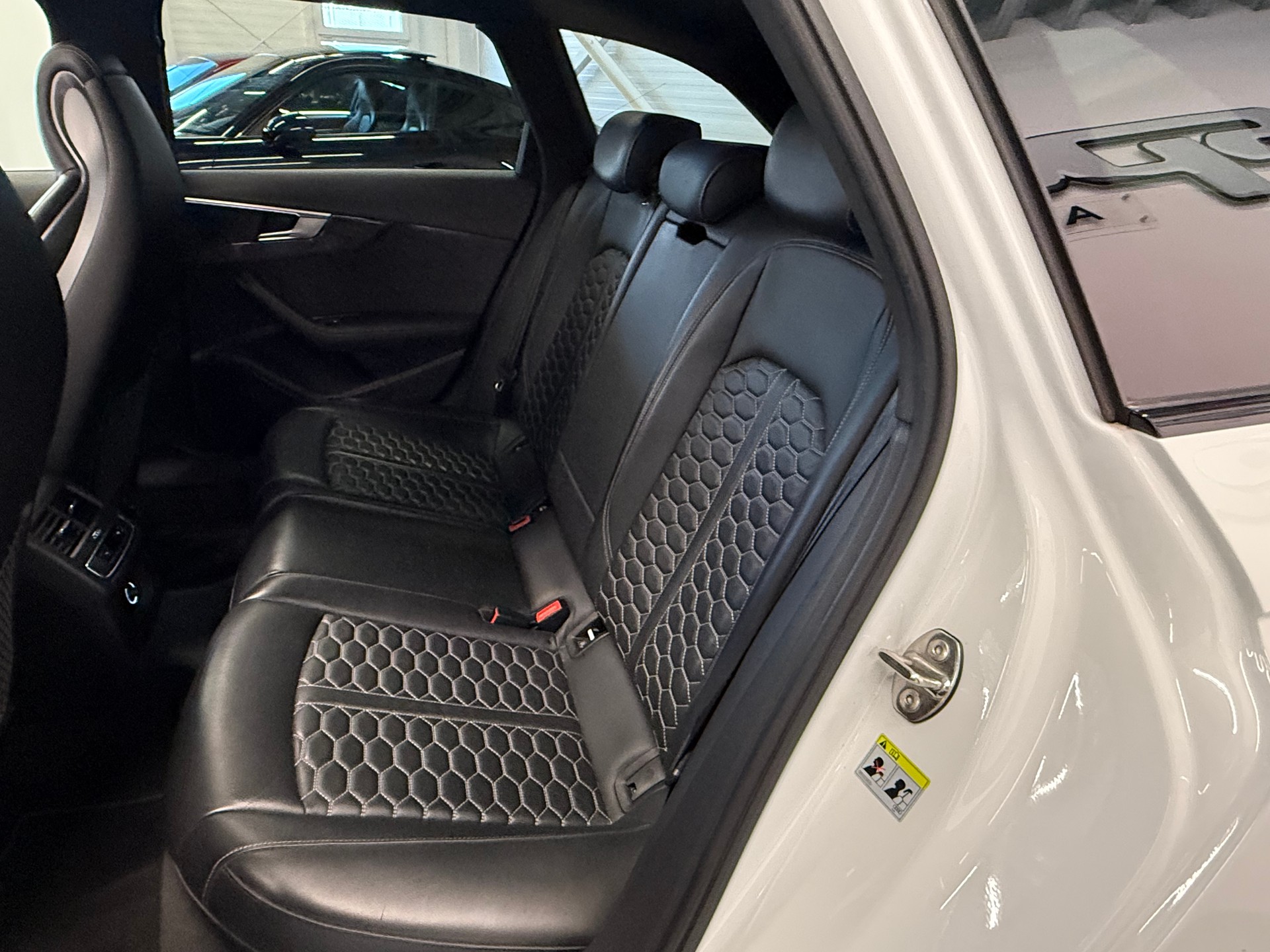 AUDI RS4 Avant 2.9 TFSI ABT quattro tiptronic-image-15