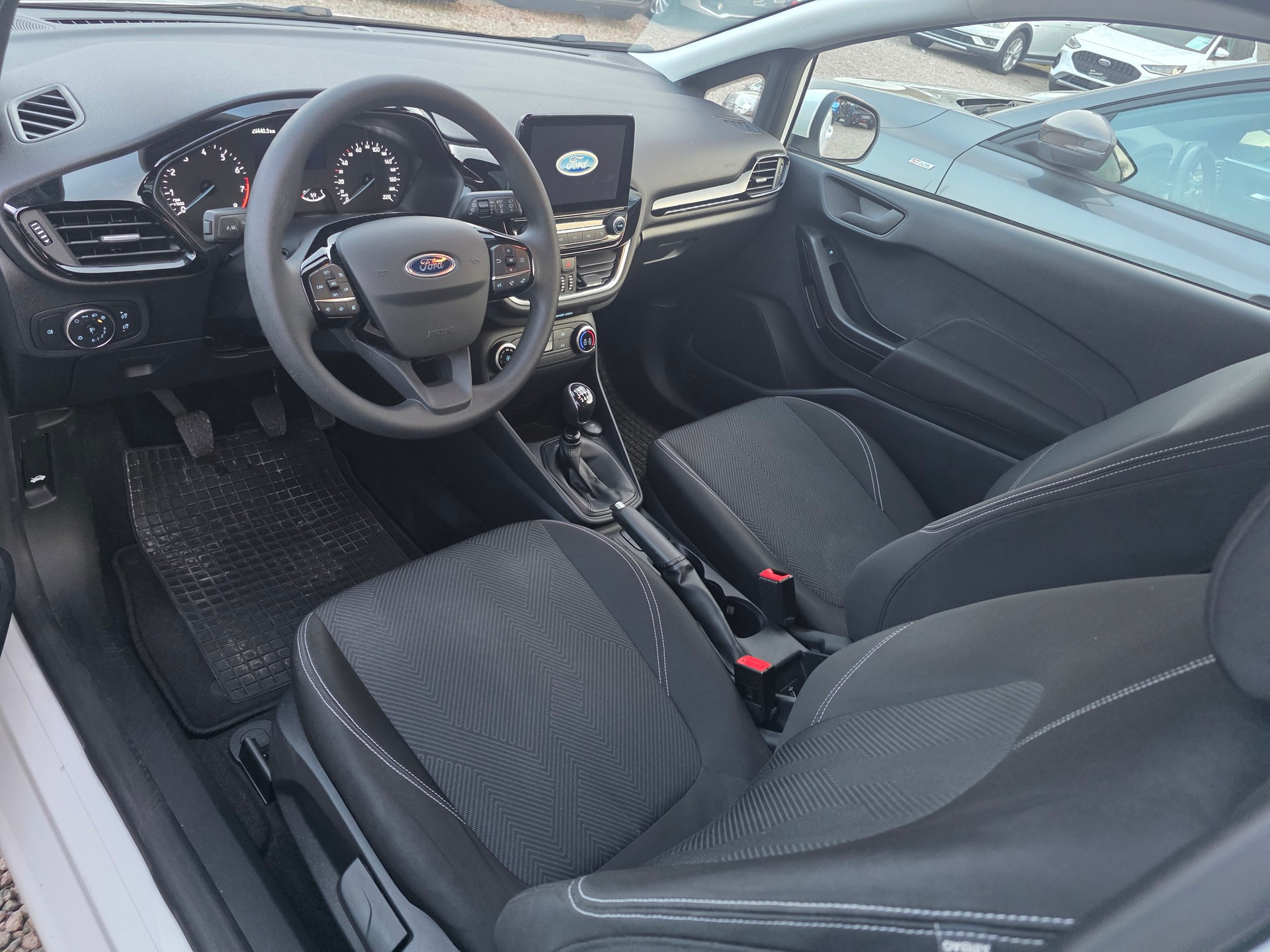 FORD Fiesta 1.0 SCTi Cool & Connect-image-7
