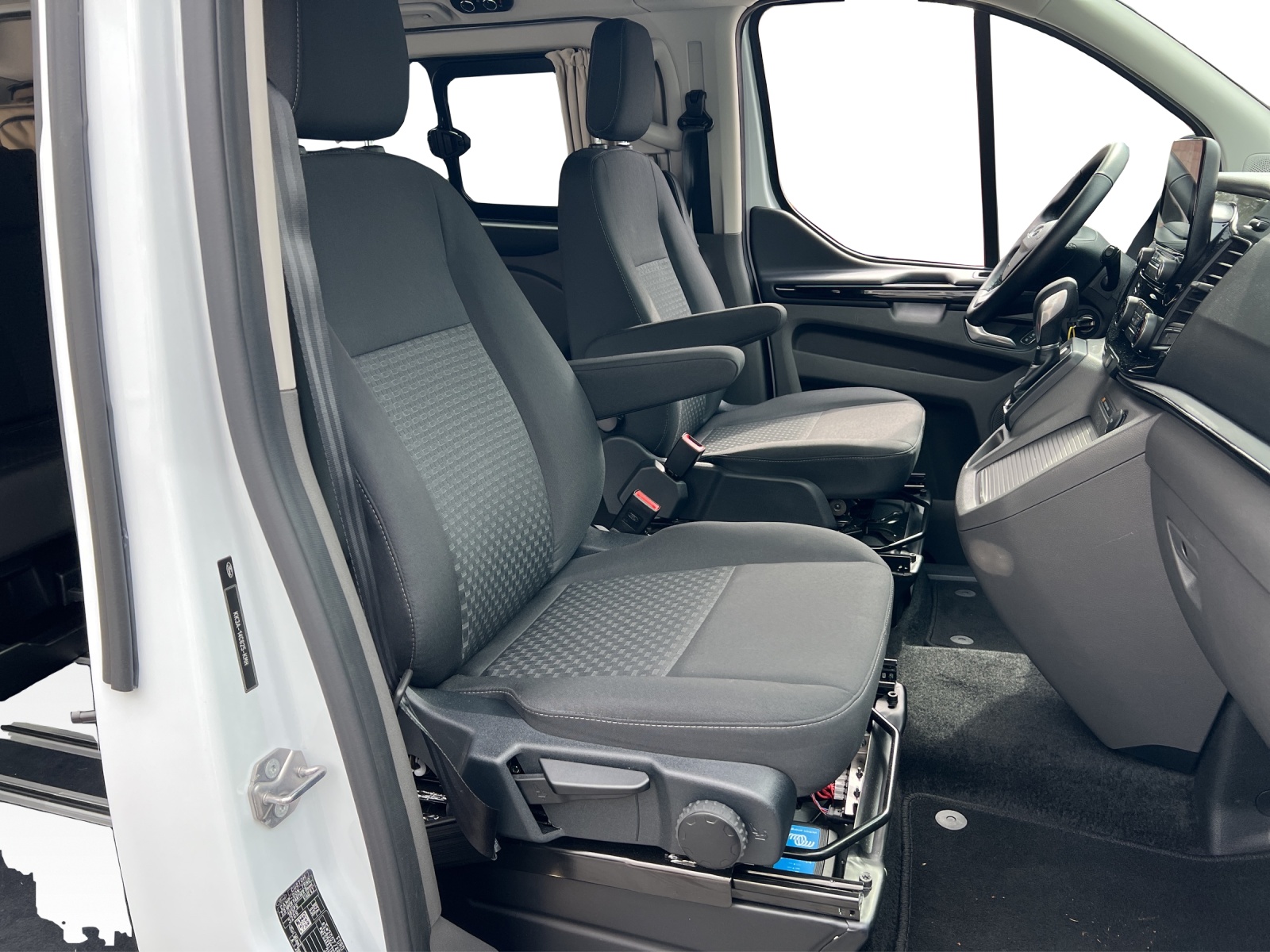 FORD Tourneo Custom 320 L1 2.0 TDCi 170 Camper Trend-image-11