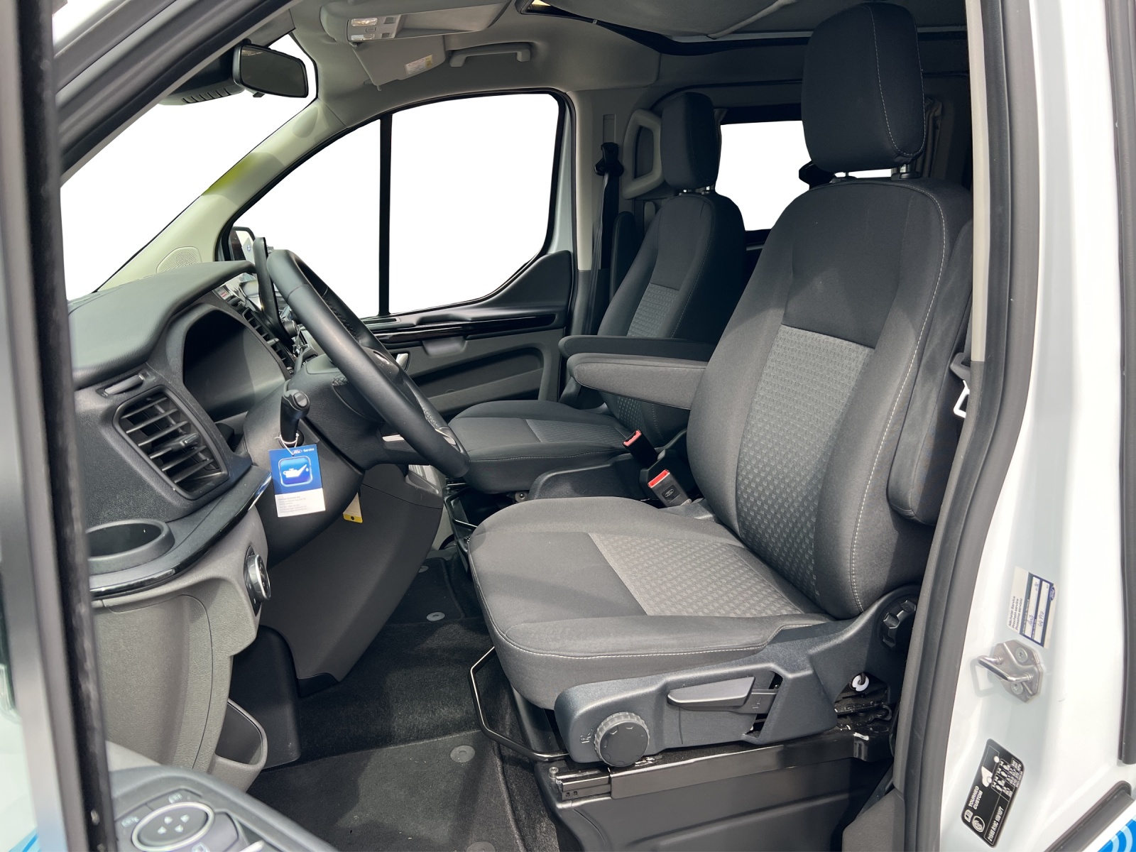 FORD Tourneo Custom 320 L1 2.0 TDCi 170 Camper Trend-image-4