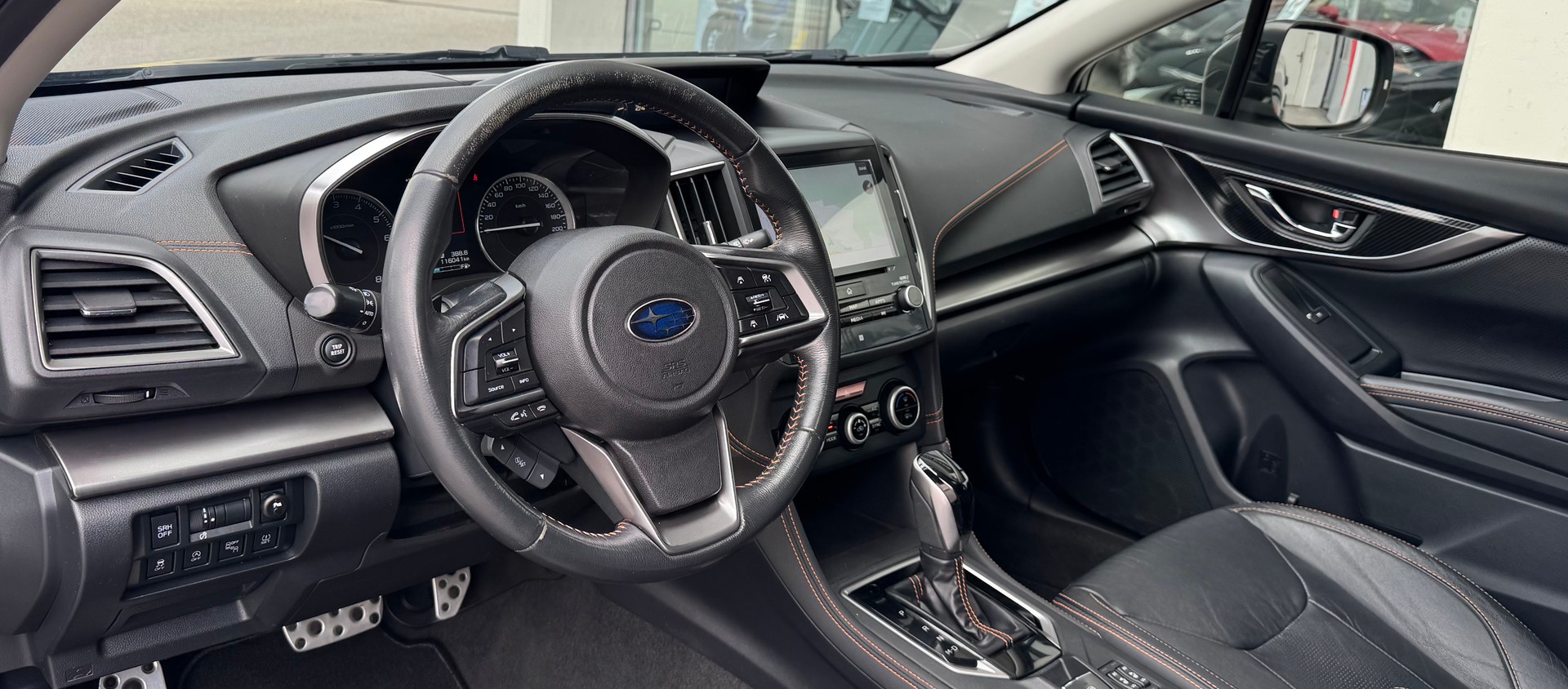 SUBARU XV 2.0 Luxury AWD Lineartronic-image-6