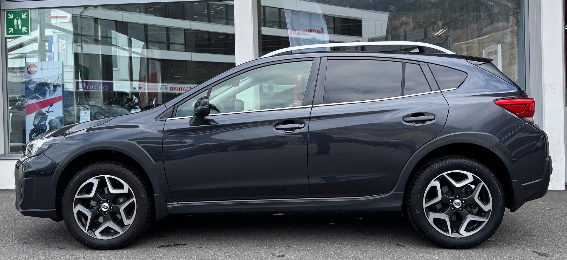 SUBARU XV 2.0 Luxury AWD Lineartronic-showroom-element-2