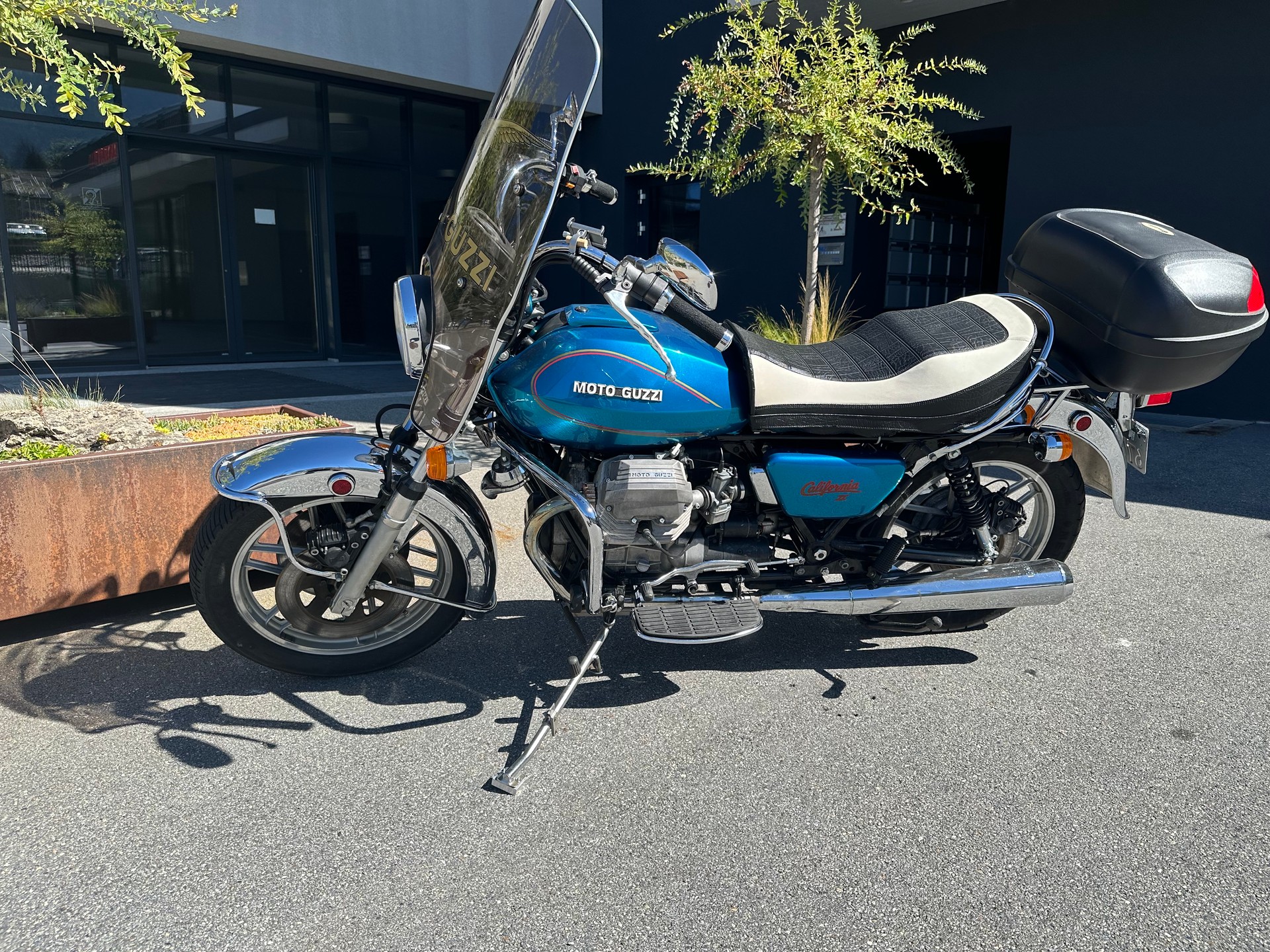 MOTO GUZZI VT 1-image-1