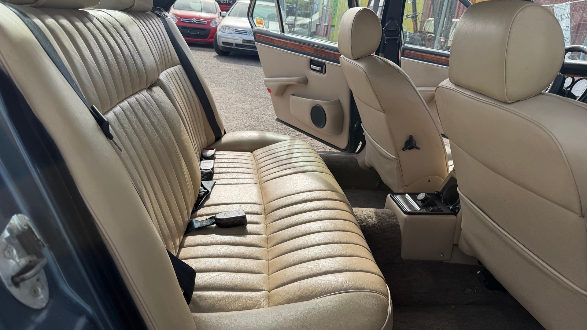 JAGUAR XJ6 4.2 Sovereign-image-9