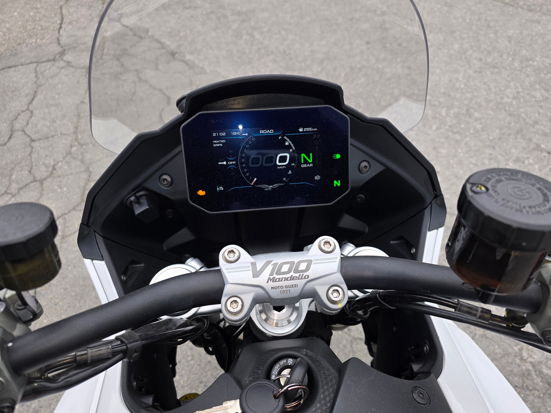MOTO GUZZI V100 Mandello-image-9