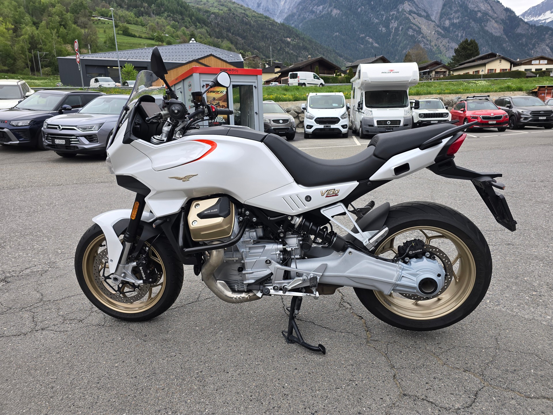 MOTO GUZZI V100 Mandello-image-0
