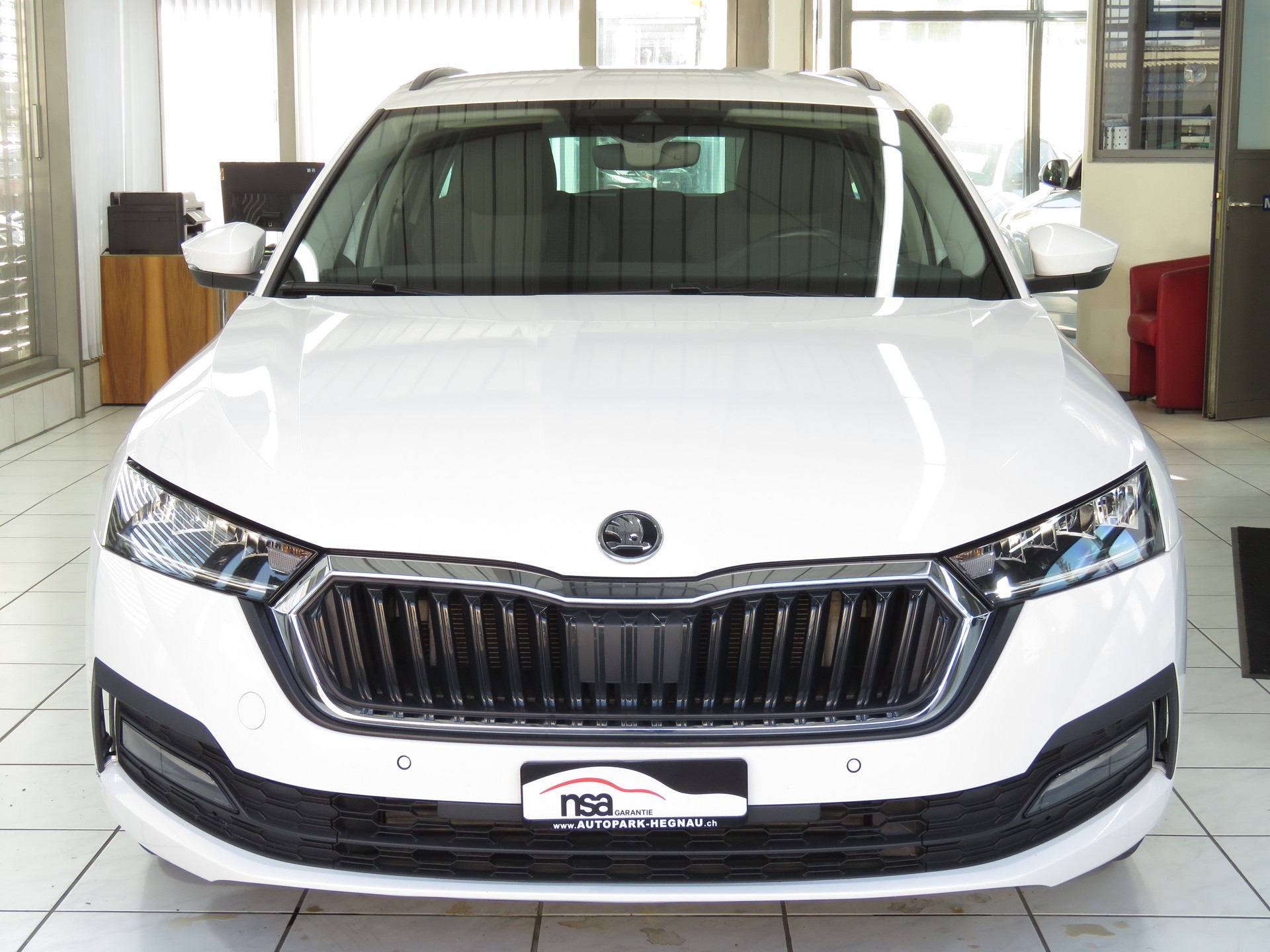 SKODA Octavia Combi 2.0 TDI DSG Ambition 4x4-image-1