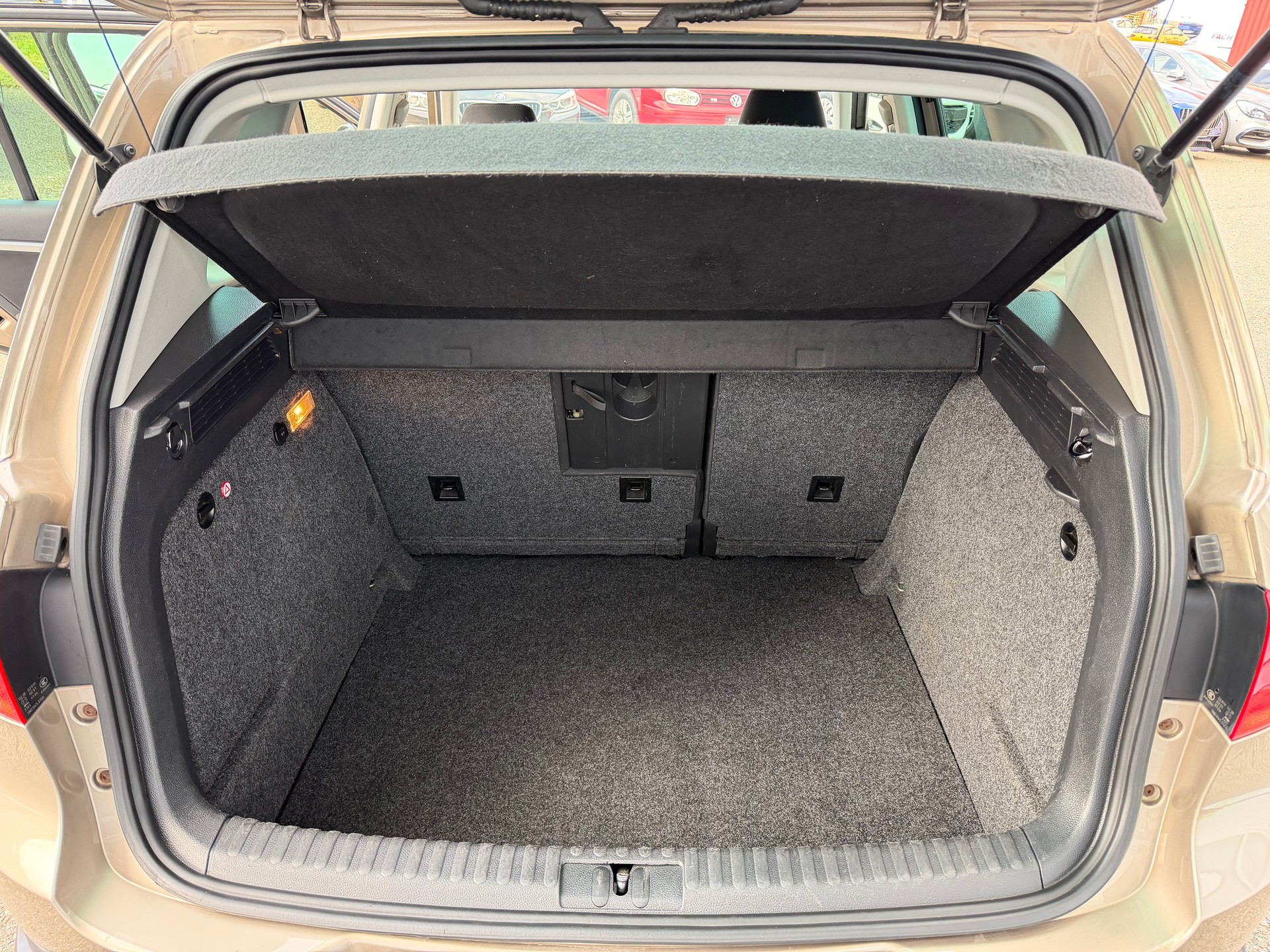 VW Tiguan 1.4 TSI Sport&Style 4Motion-image-8