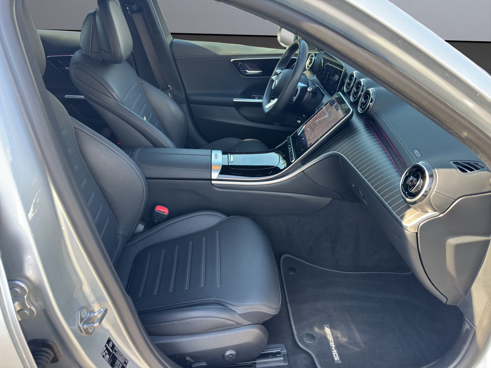 MERCEDES-BENZ C 220 d 4Matic AMG Line-image-15