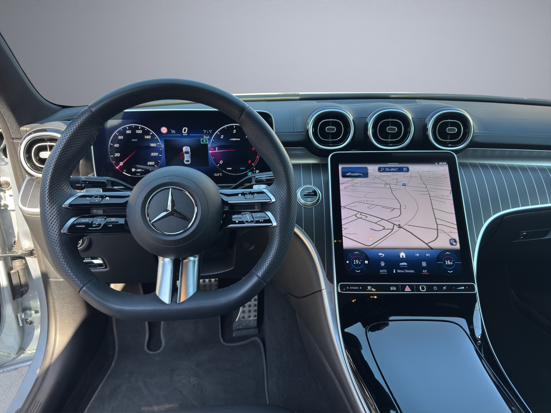 MERCEDES-BENZ C 220 d 4Matic AMG Line-image-12