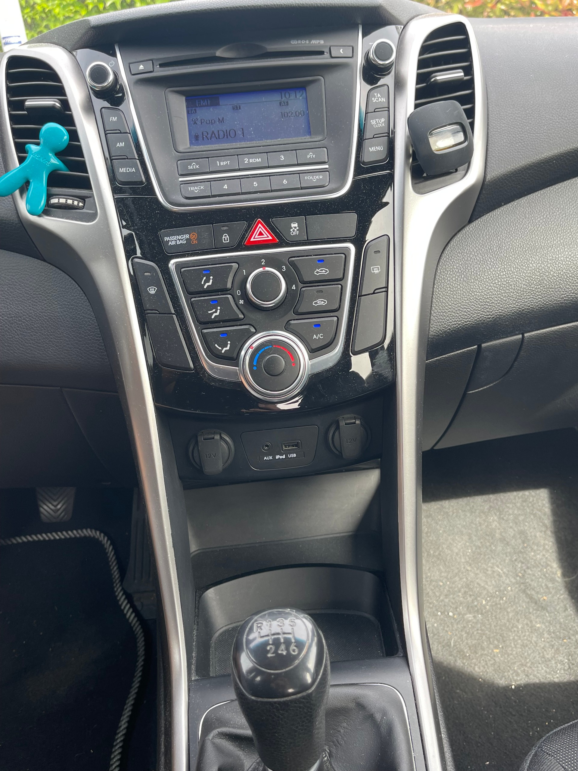 HYUNDAI i30 1.4 Comfort-image-9