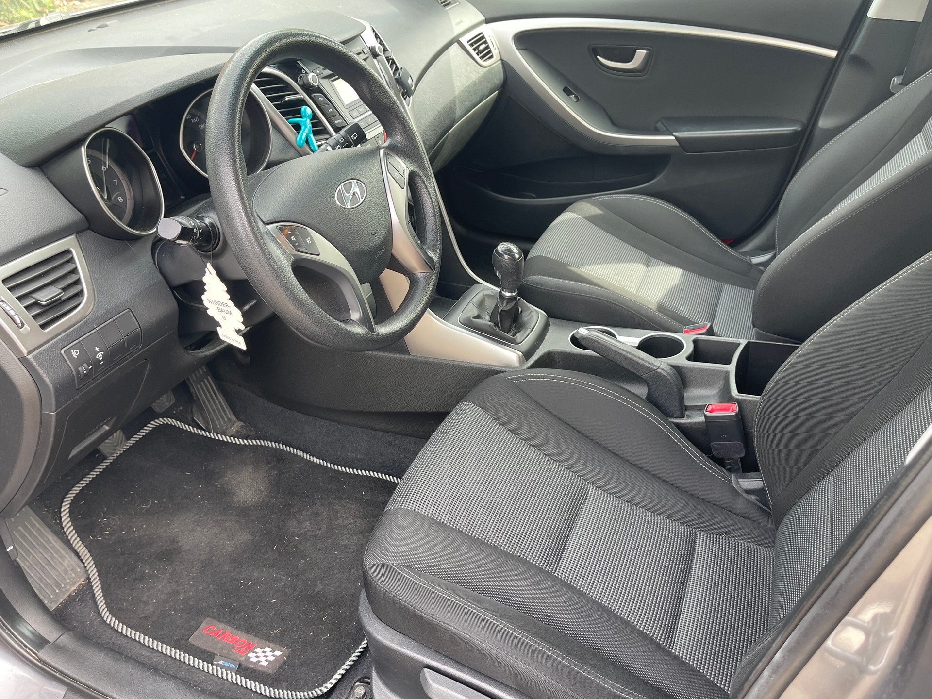HYUNDAI i30 1.4 Comfort-image-8