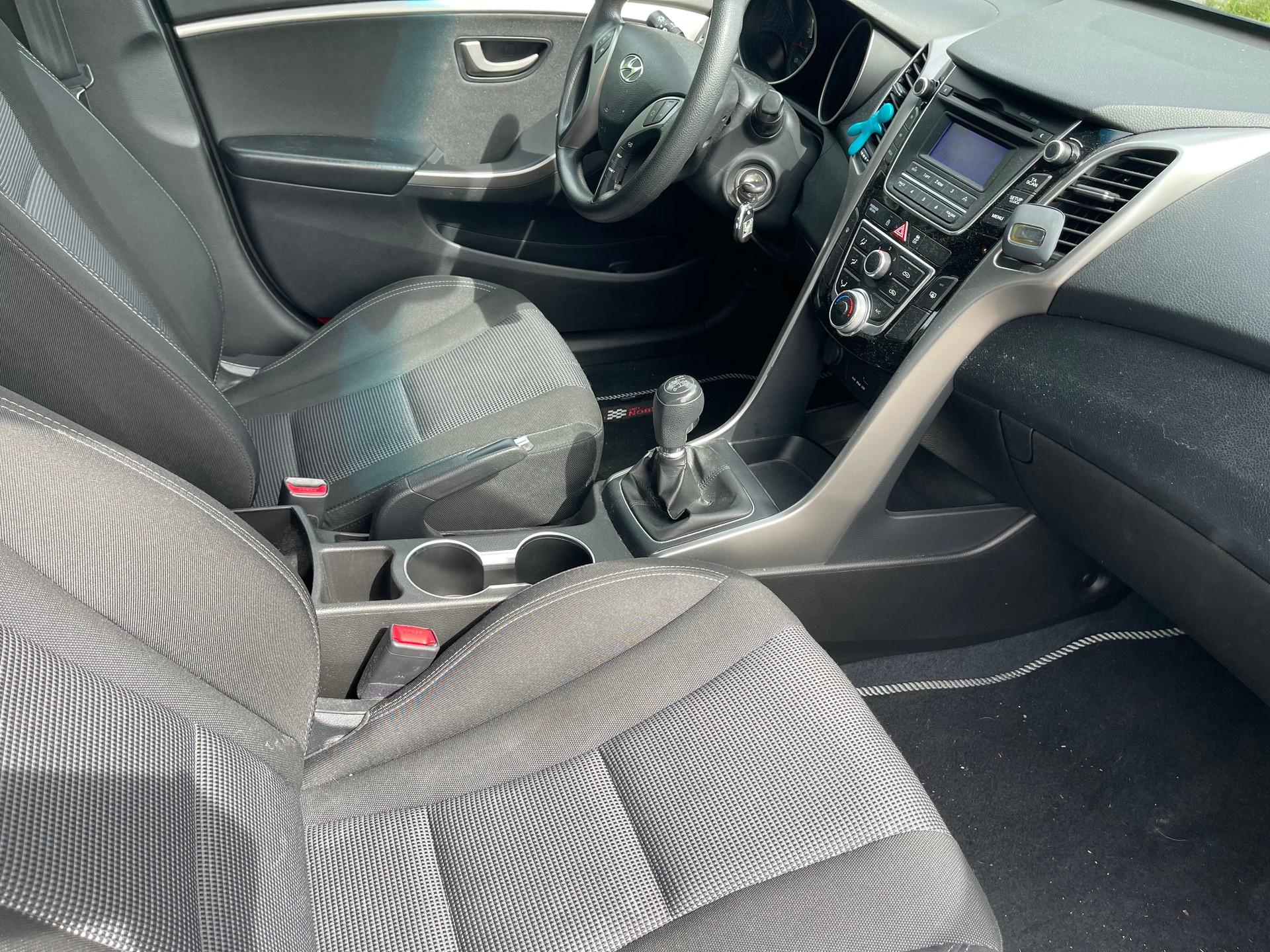 HYUNDAI i30 1.4 Comfort-image-11