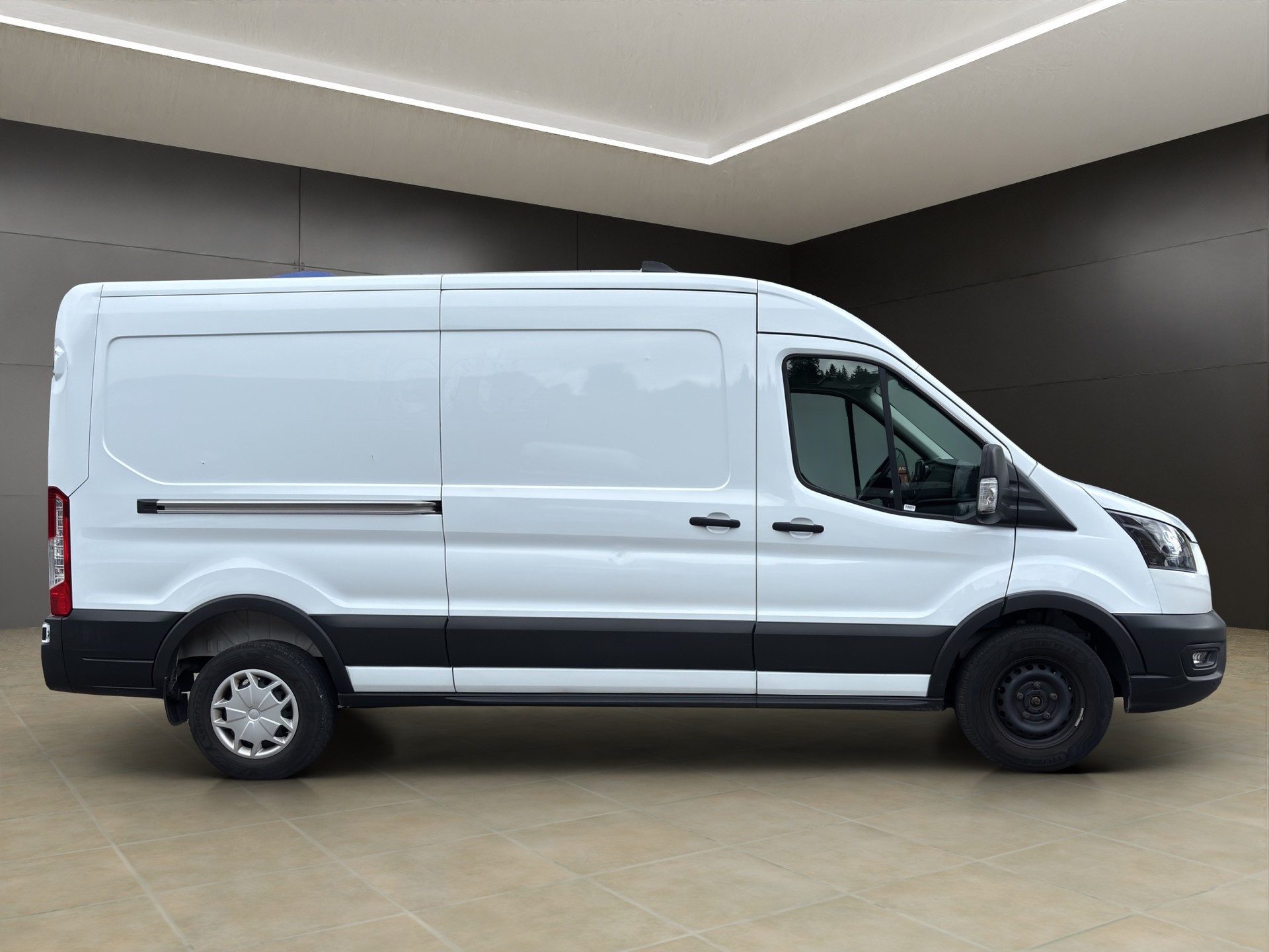 FORD Transit Van 350 L3 Trend 2.0 TDCi 130 FWD A-image-6
