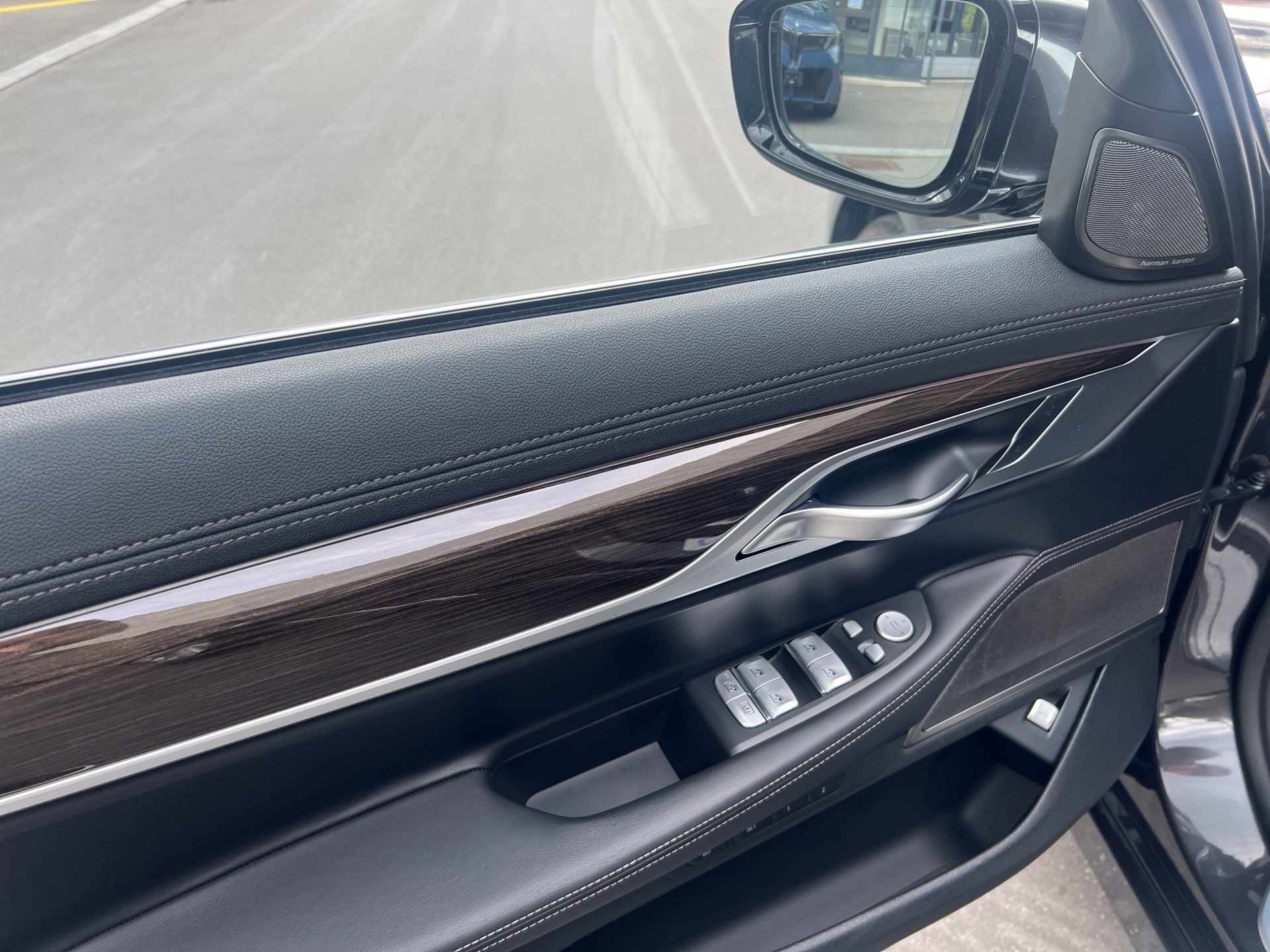 BMW 730d xDrive Steptronic-image-11