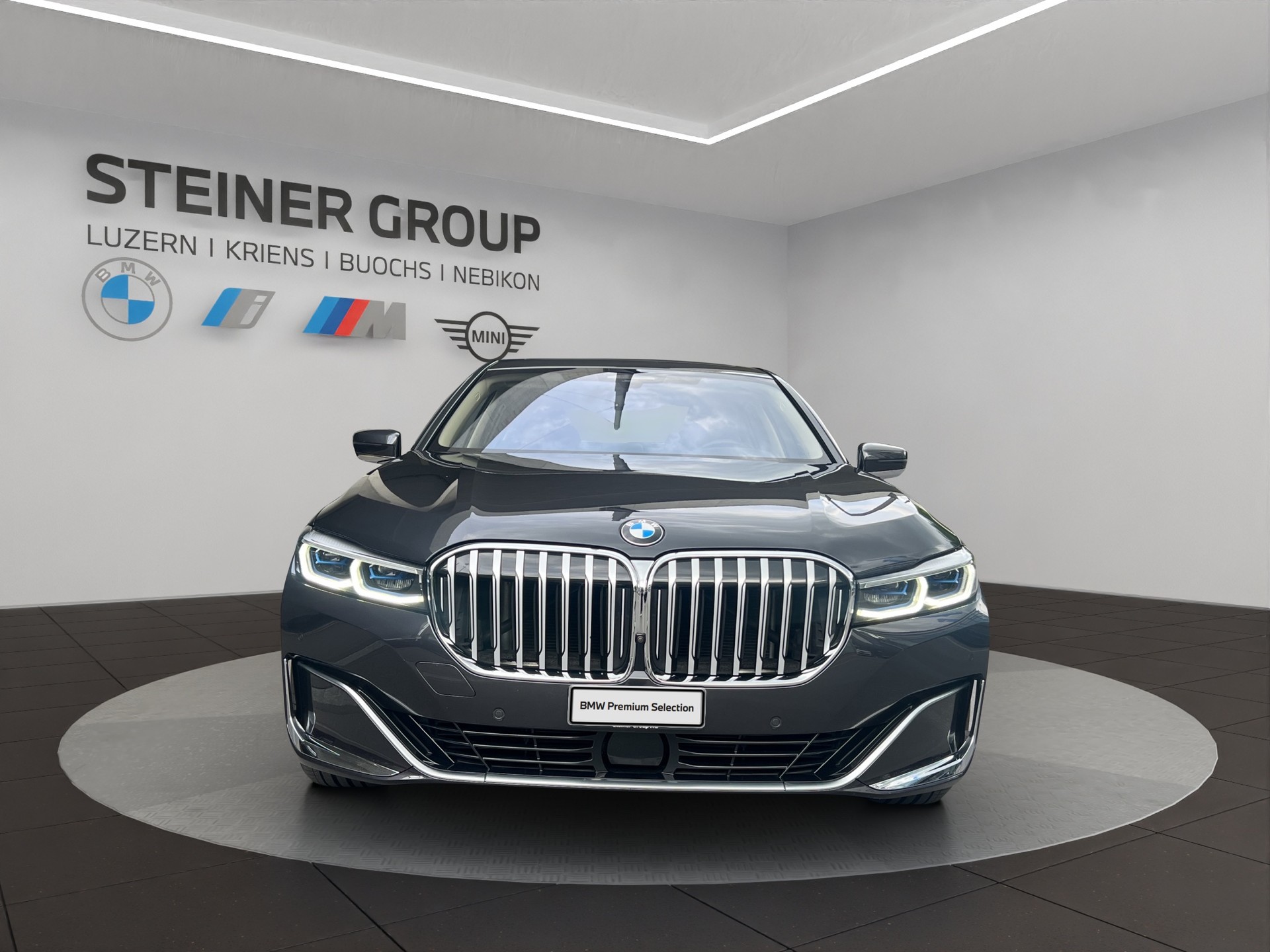 BMW 730d xDrive Steptronic-showroom-element-1