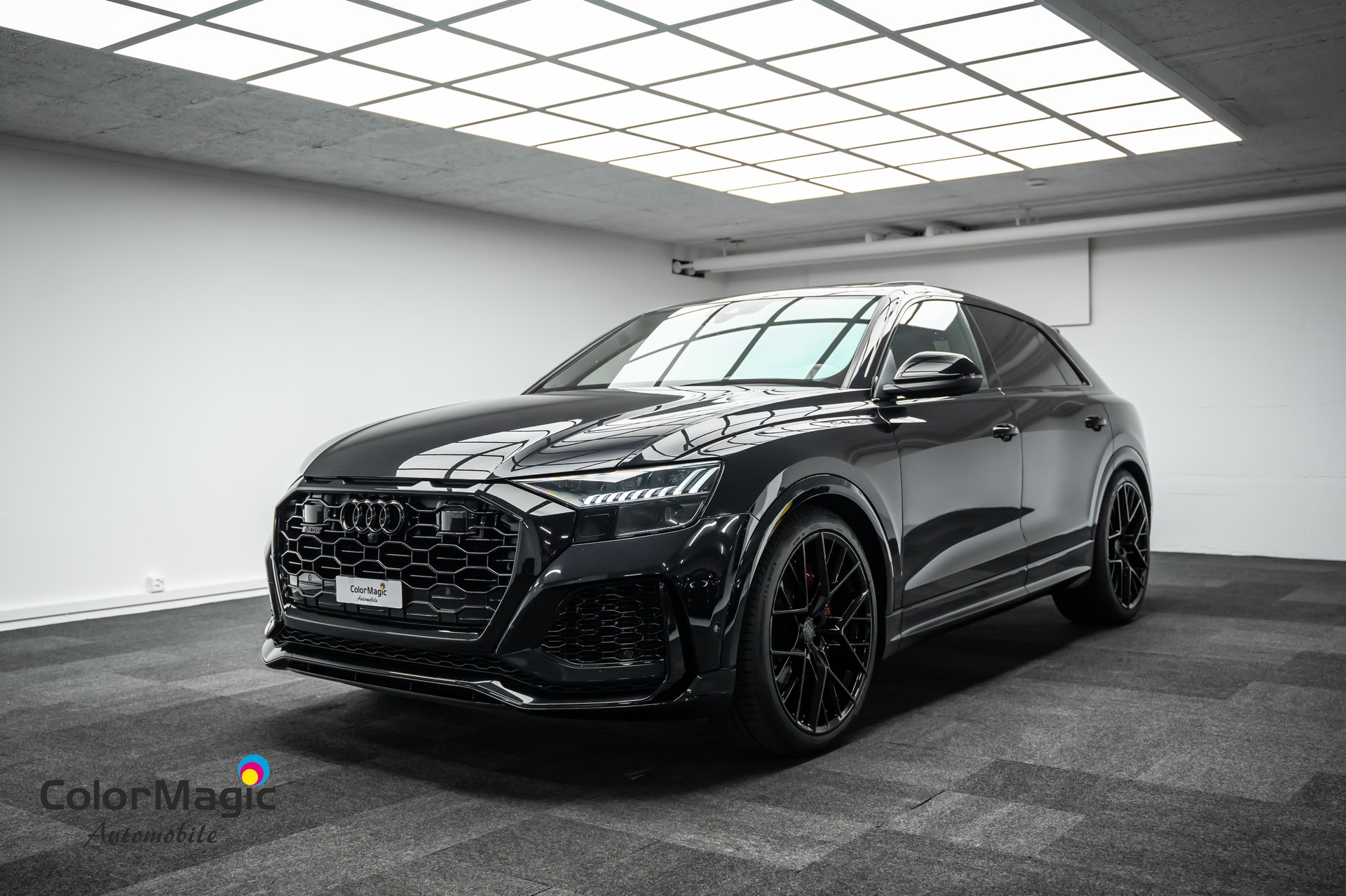 AUDI * RSQ8 * TOP ZUSTAND * TOP AUSSTATTUNG * NEUPREIS ÜBER 224000.- * LEASING AB 640.- *