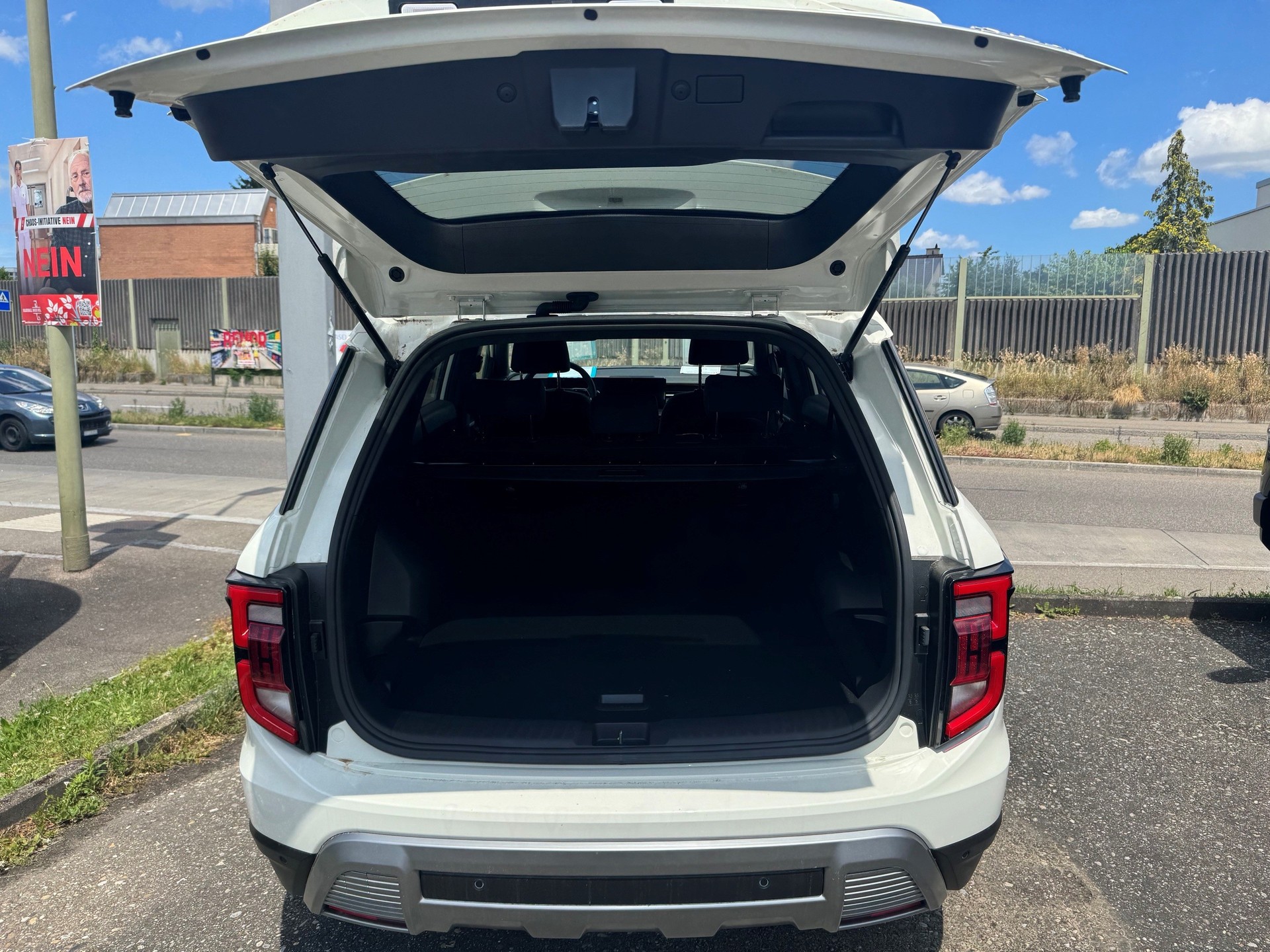 KGM-SsangYong Torres 1.5 TGDI Hybrid Platinum AT-image-4